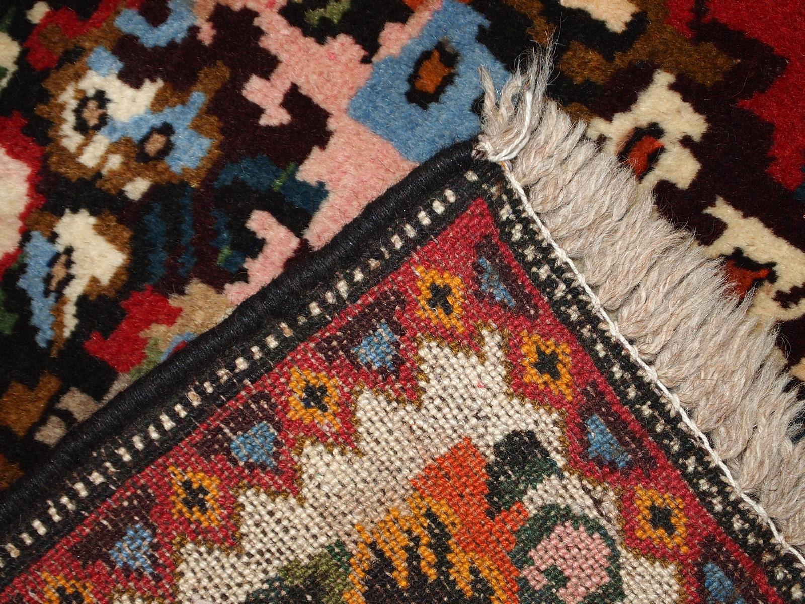 Asiatico Tappeto vintage in stile Bakhtiari fatto a mano, anni '70, 1C315 in vendita