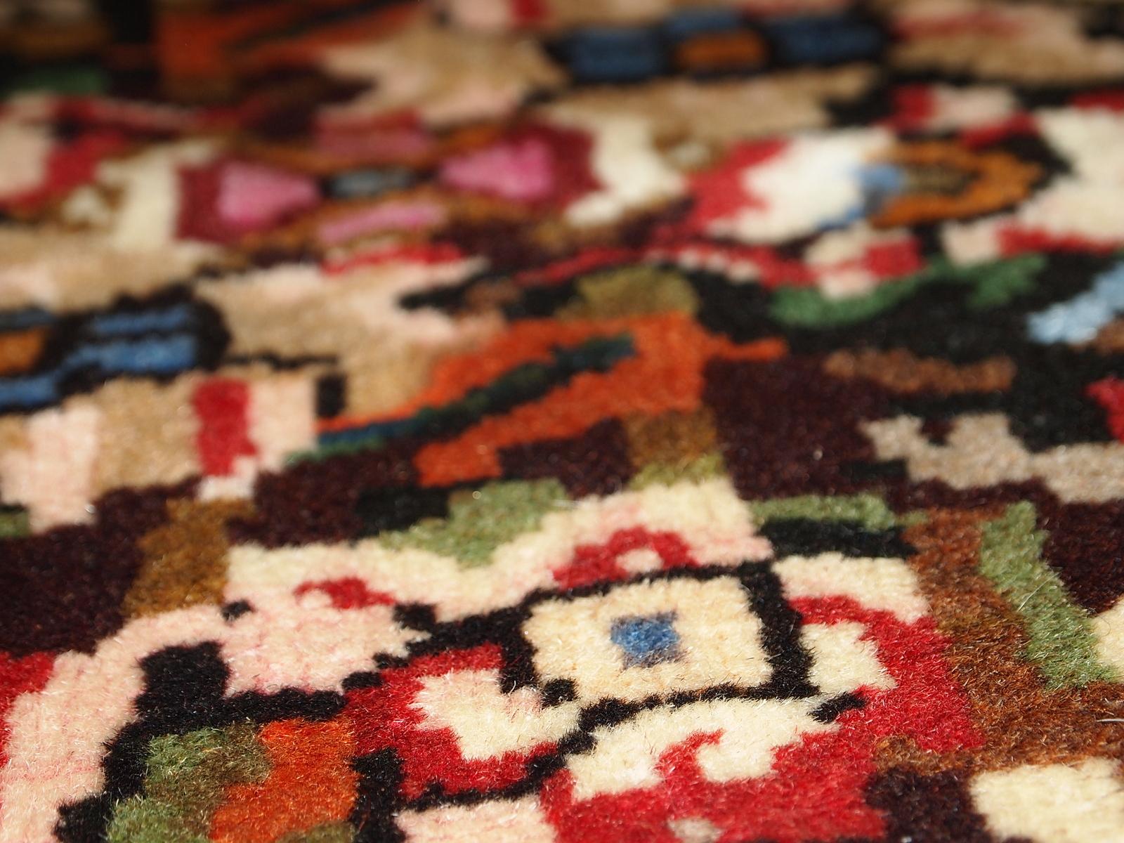 Hand-Knotted Handmade Vintage Bakhtiari Style Rug, 1970s, 1C315 For Sale