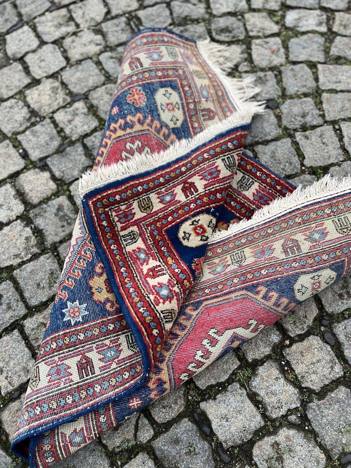 Handgefertigter kaukasischer Erevan-Teppich im Vintage-Stil 2,6' x 4.1', 1970er Jahre - 1S66 5