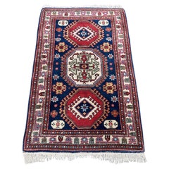 Handgefertigter kaukasischer Erevan-Teppich im Vintage-Stil 2,6' x 4.1', 1970er Jahre - 1S66