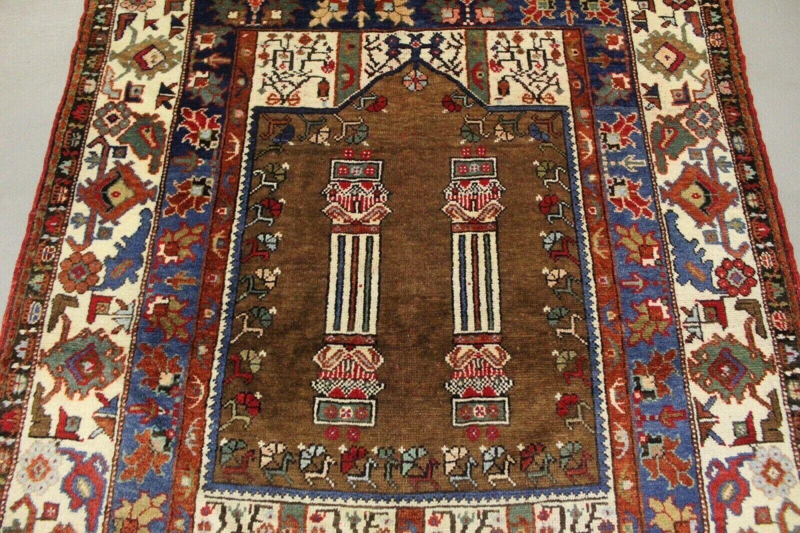 Handmade Vintage Caucasian Kazak Prayer Rug 4.3' x 5.8', 1960s - 1K13 1