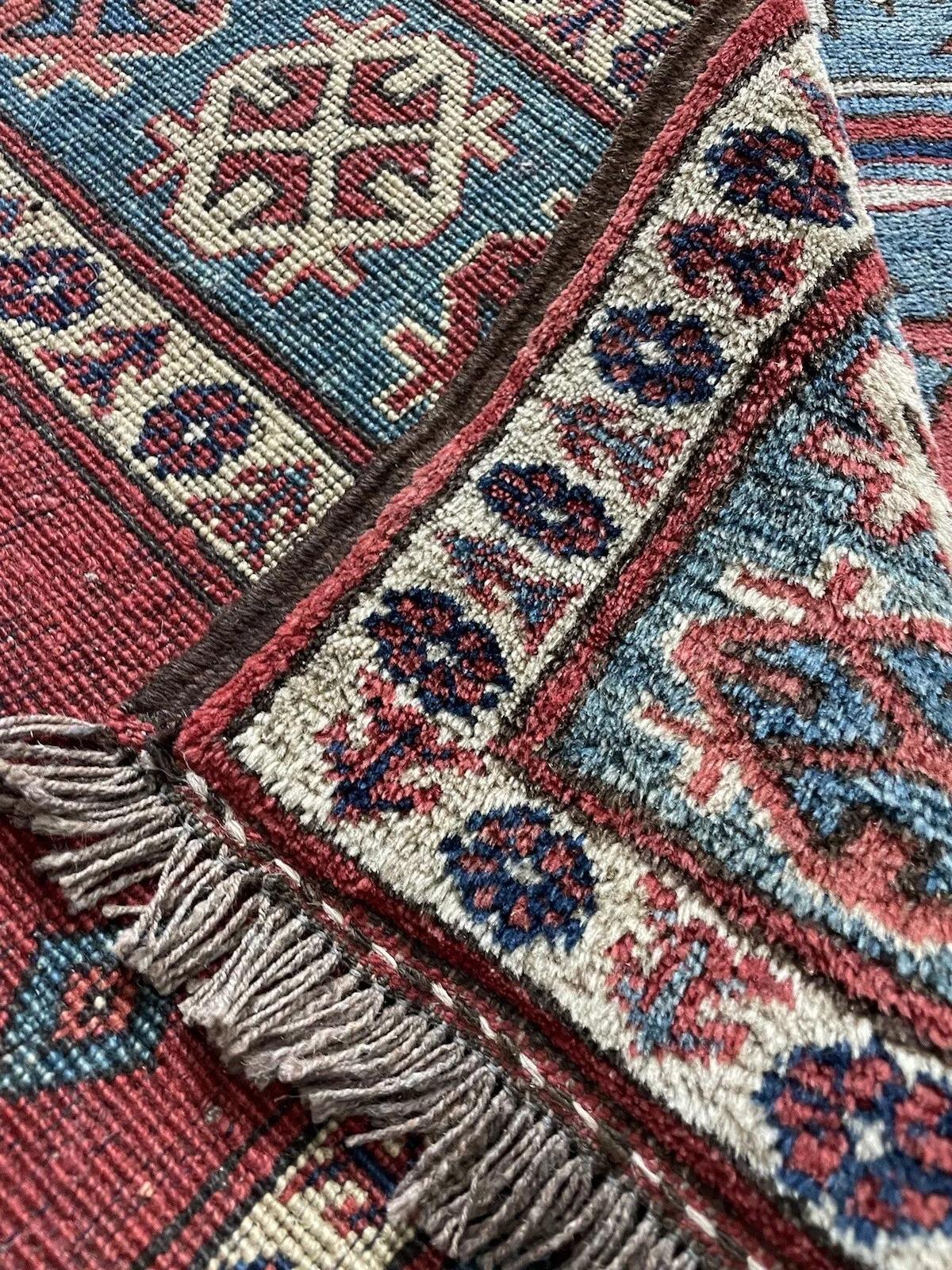 Handgefertigter kaukasischer Kasachischer Vintage-Teppich 5.1' x 5.9', 1970er Jahre - 1N60 im Angebot 5
