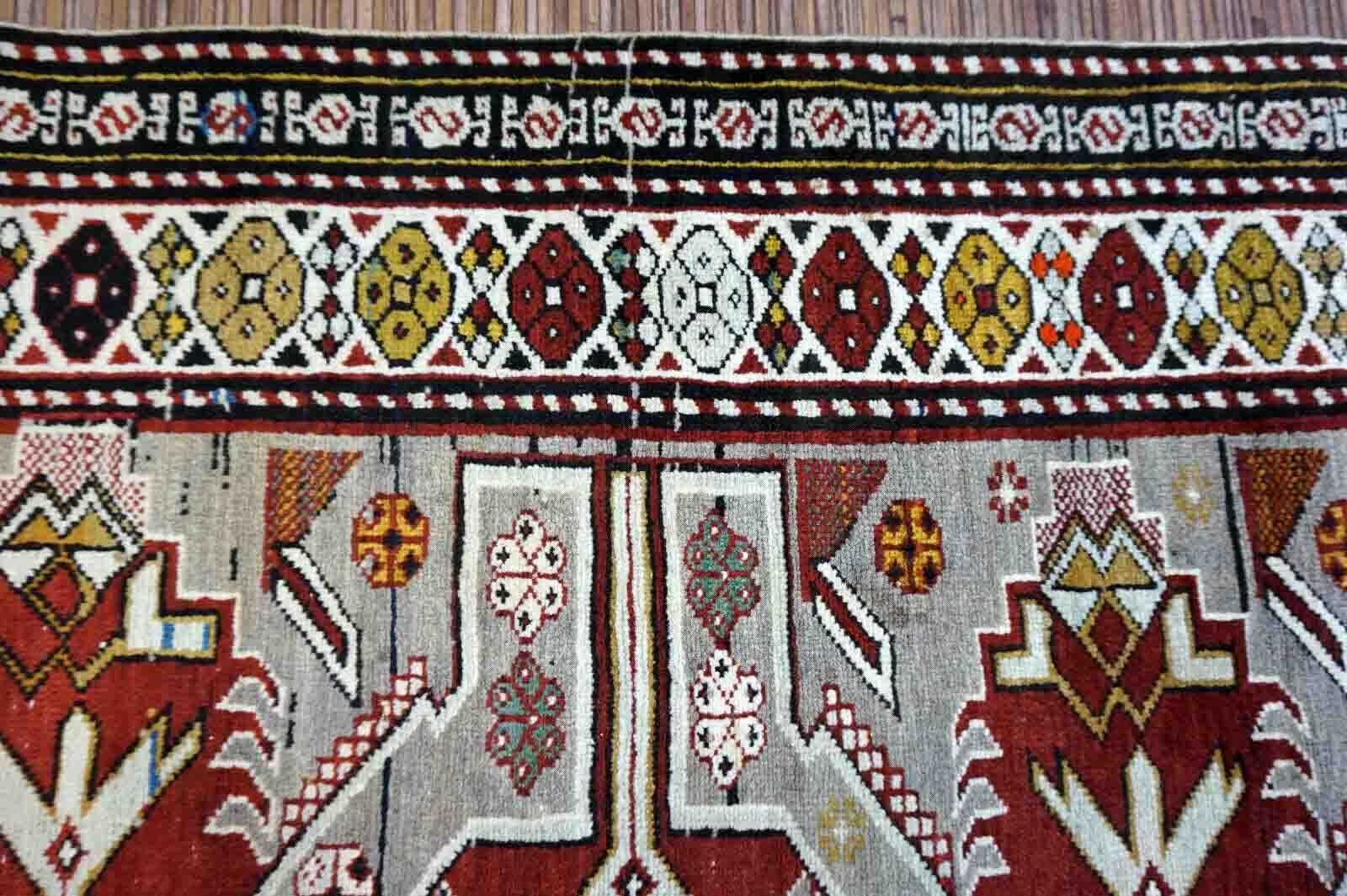 Handmade Vintage Caucasian Shirvan Oriental Rug, 1950s, 1D07 In Good Condition For Sale In Bordeaux, FR