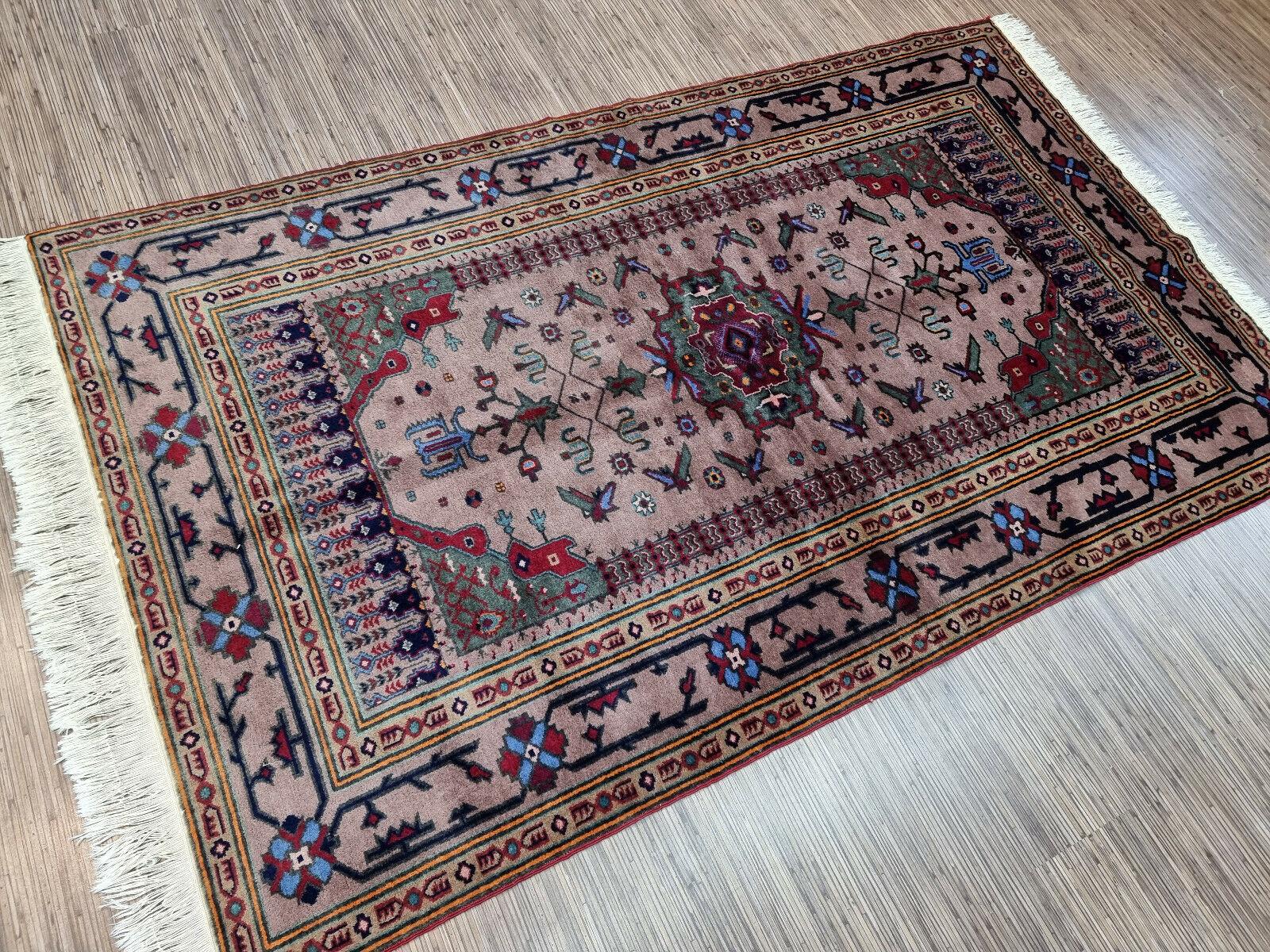 Handmade Vintage Caucasian Shirvan Rug 4' x 6.6', 1960s - 1D76 In Good Condition For Sale In Bordeaux, FR