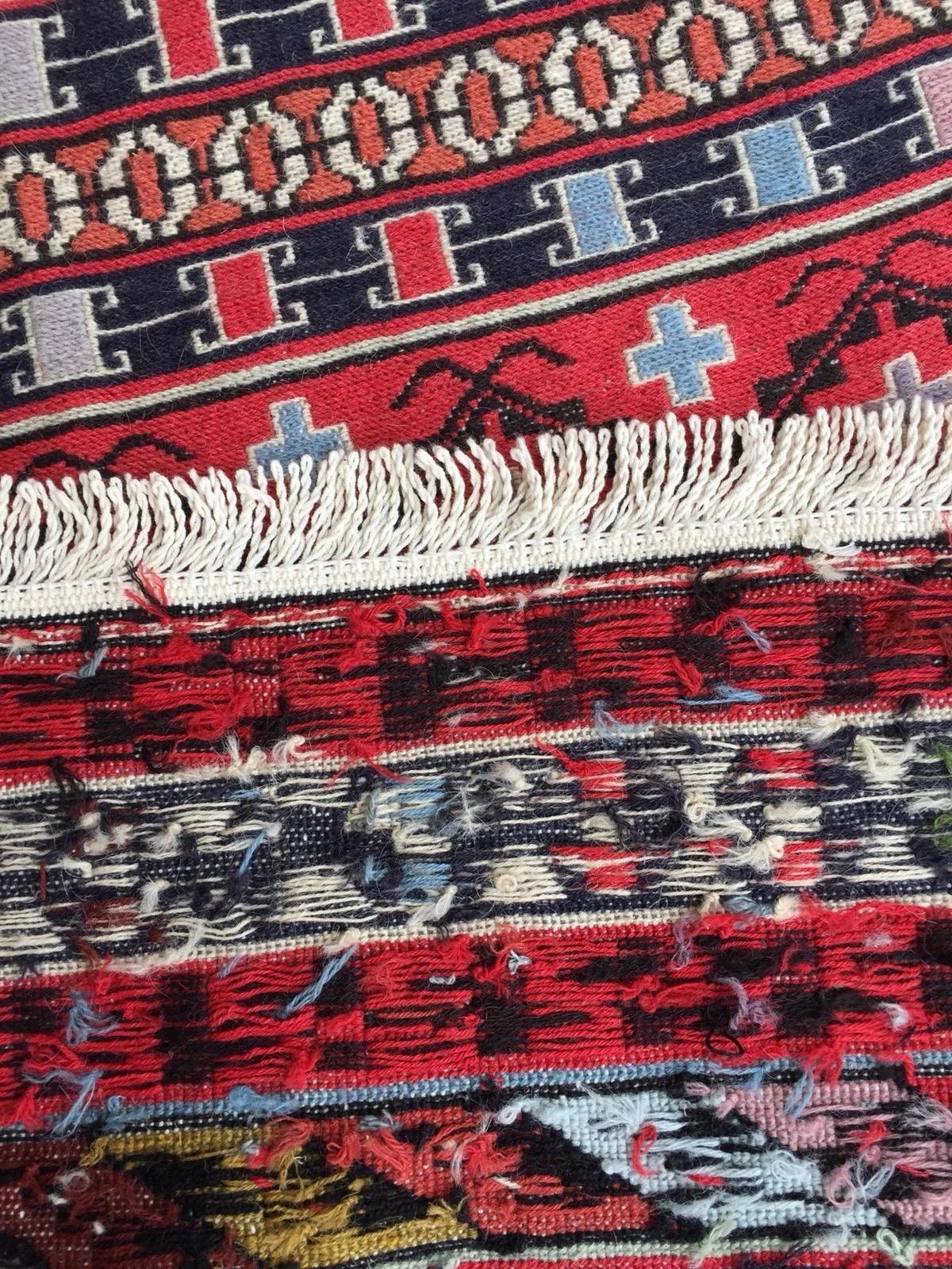 Alfombra Vintage Caucásica Sumak hecha a mano 3.9' x 6.4' Años 70 - 3K01 Francés en venta