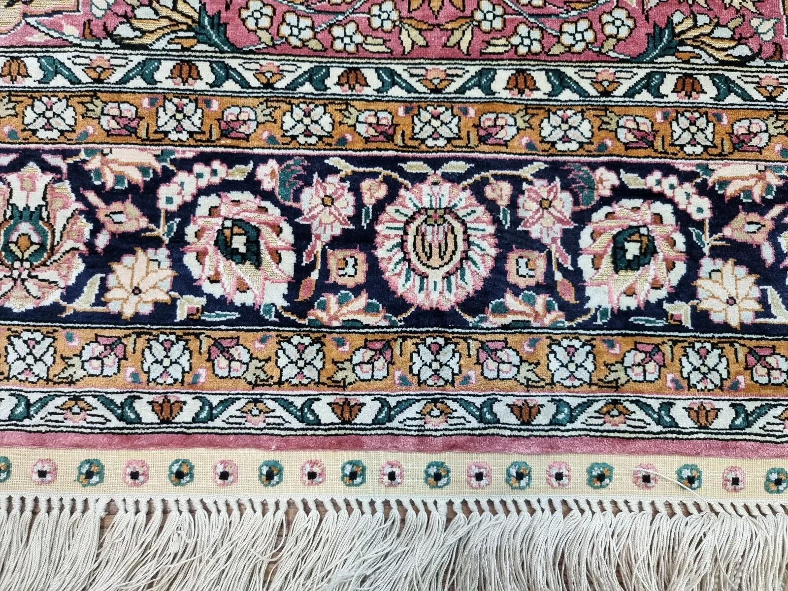 Hand-Knotted Handmade Vintage Chinese Qum Silk Rug 3' x 4.5', 1990s - 1D130 For Sale