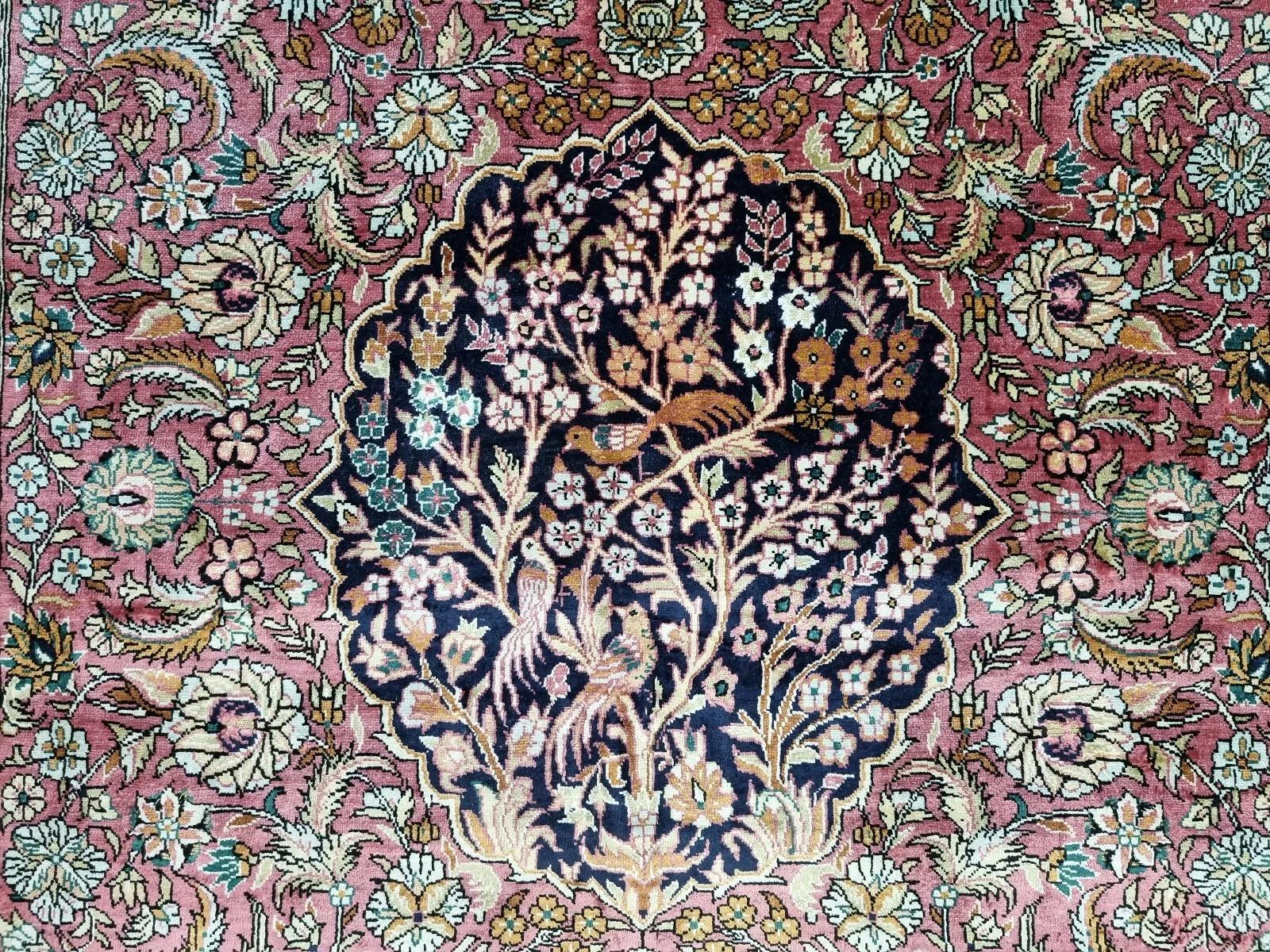 Late 20th Century Handmade Vintage Chinese Qum Silk Rug 3' x 4.5', 1990s - 1D130 For Sale