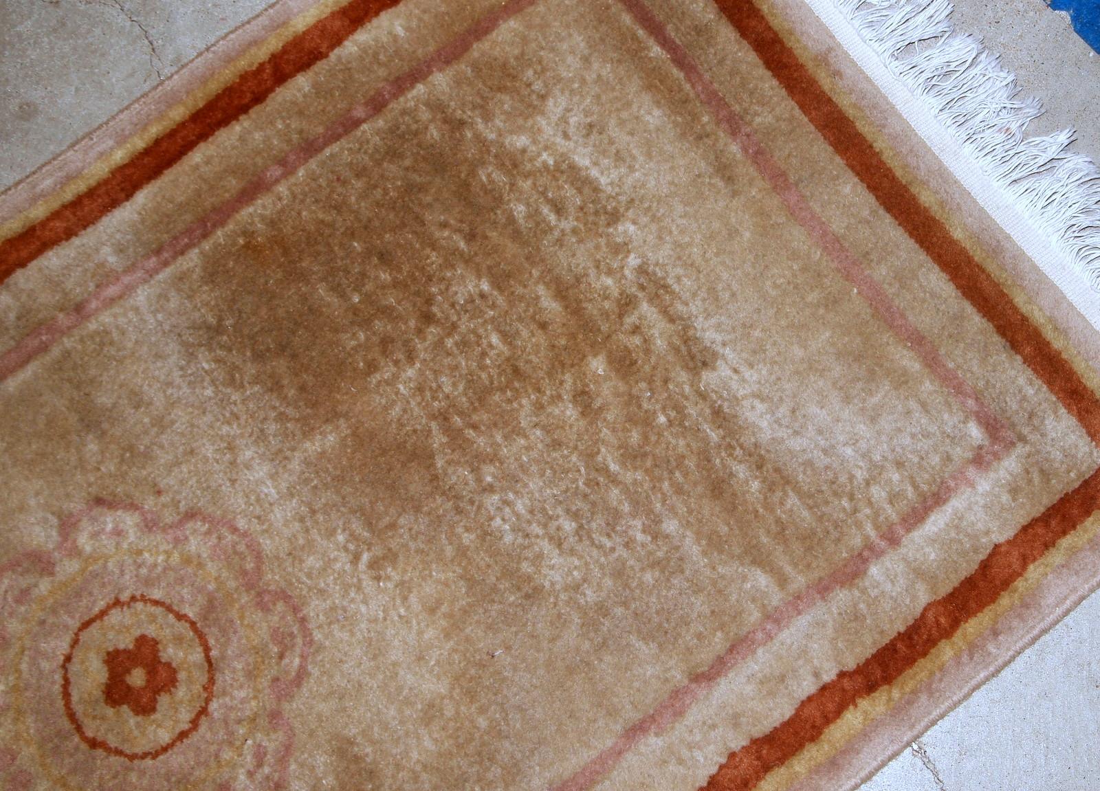 Handgefertigter chinesischer Vintage-Teppich:: 1970er Jahre:: 1B850 (Wolle) im Angebot