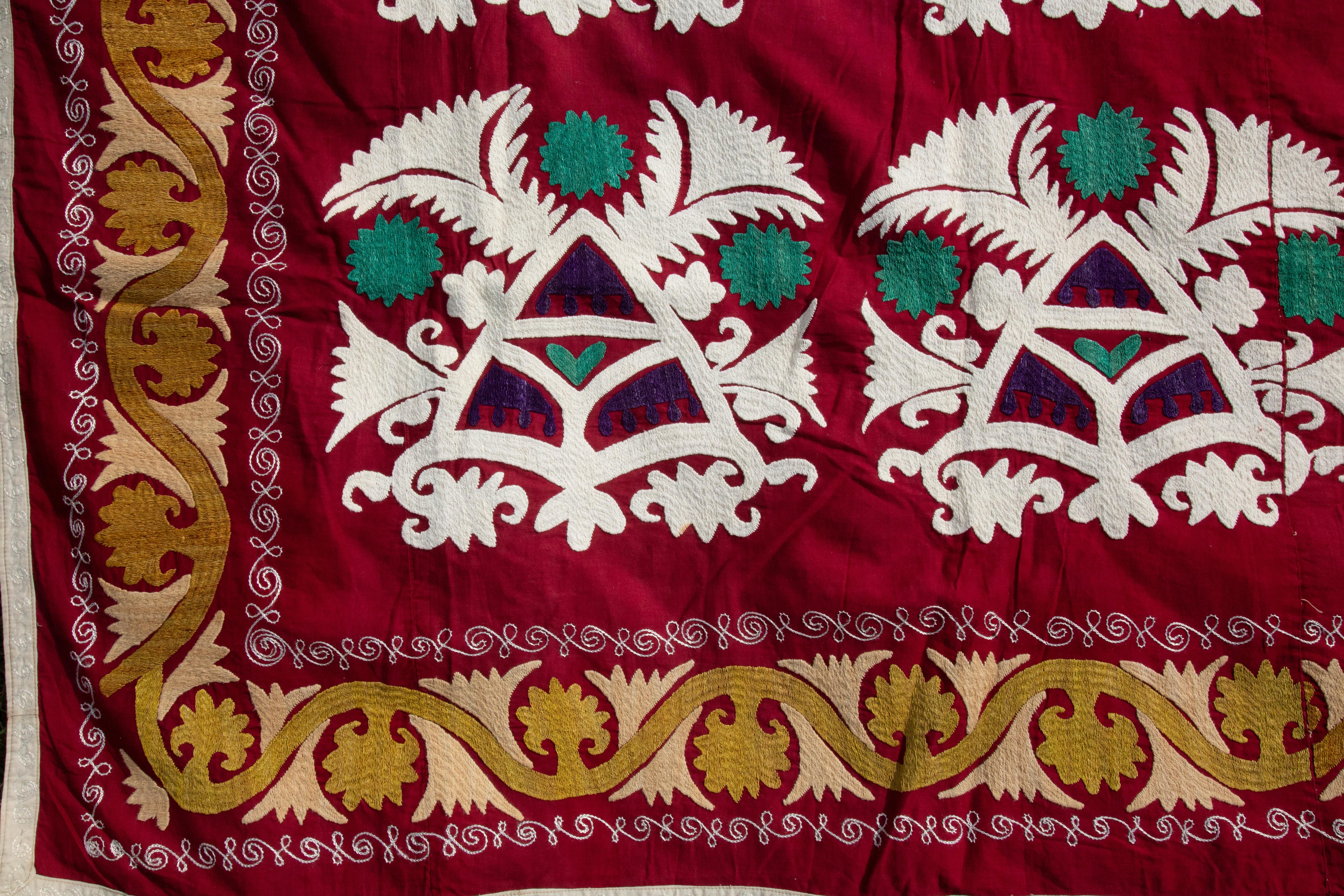 Handgefertigte Vintage Suzani-Baumwoll in Rot, Weiß und Orange 126