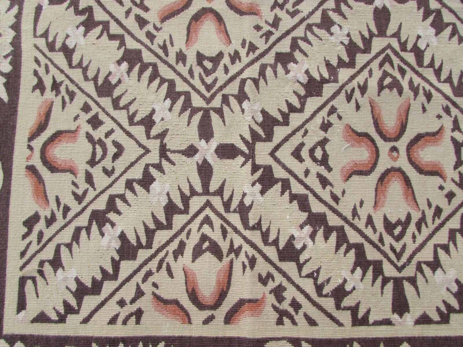 Handgefertigter französischer Aubusson Flachgewebe-Teppich im Vintage-Stil 7.9' x 9,8', 1970er Jahre, 1Q41 im Angebot 4