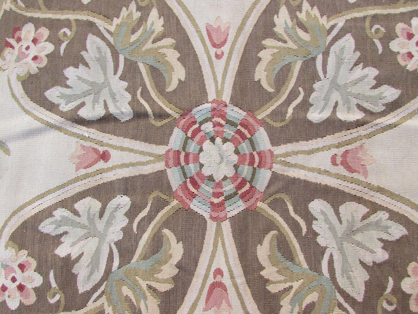 Handgefertigter französischer Aubusson Flachgewebe-Teppich im Vintage-Stil 9.9' x 14,2', 1970er Jahre, 1Q42 (Ende des 20. Jahrhunderts) im Angebot