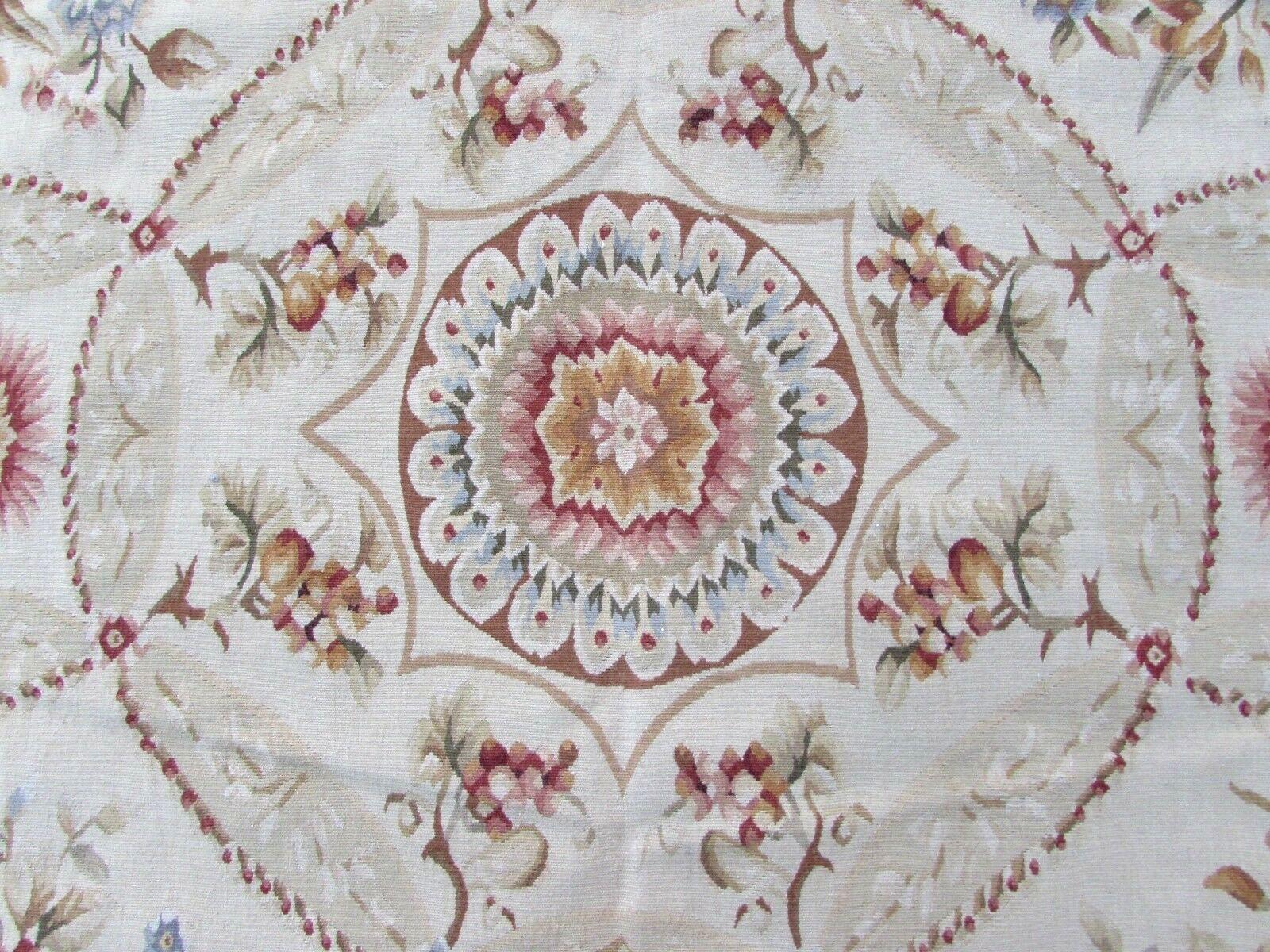 Late 20th Century Handmade Vintage French Aubusson Rug, 1970s, 1Q0187