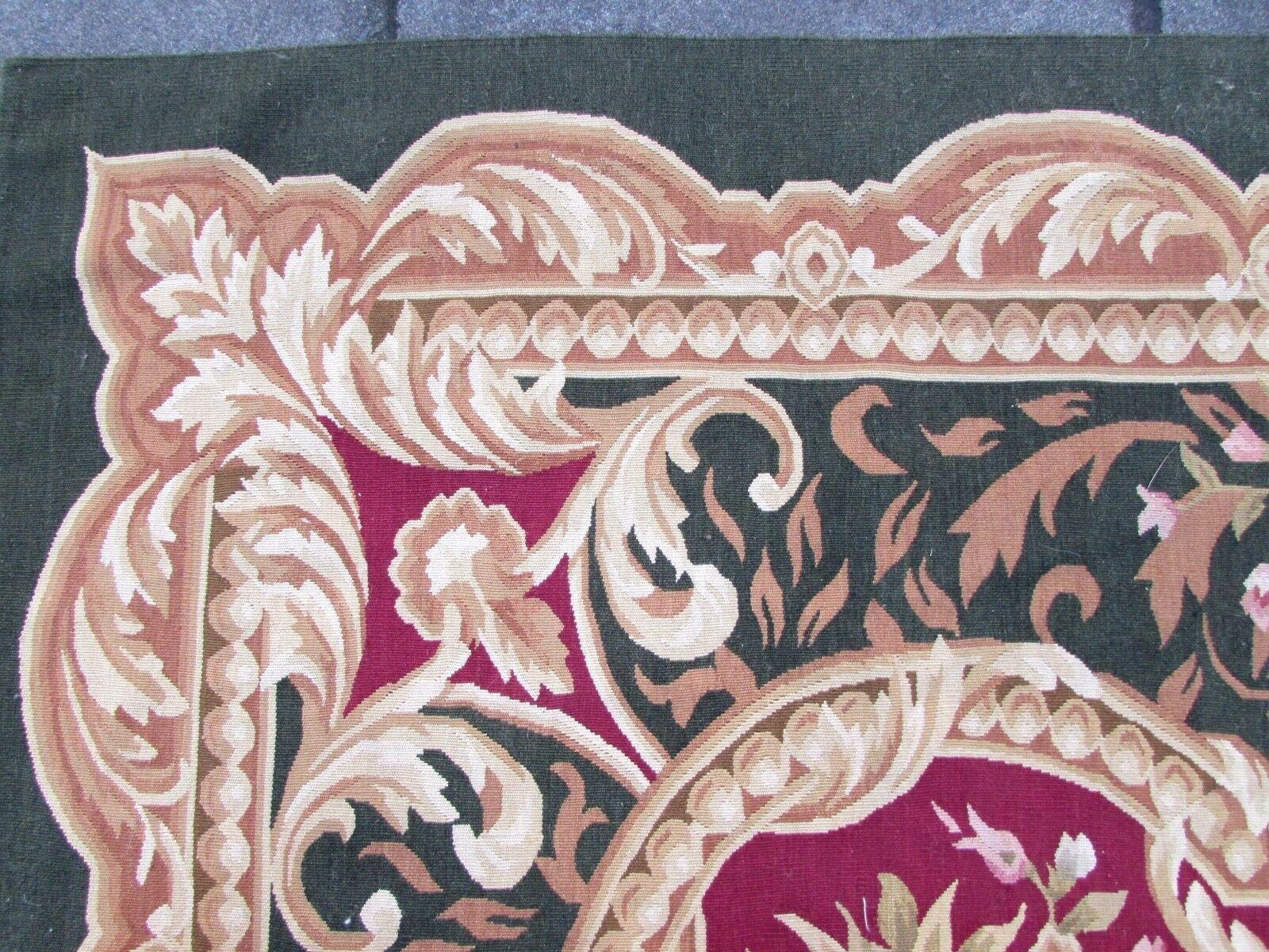 Handmade Vintage French Aubusson Rug, 1970s, 1Q0190 In Good Condition In Bordeaux, FR