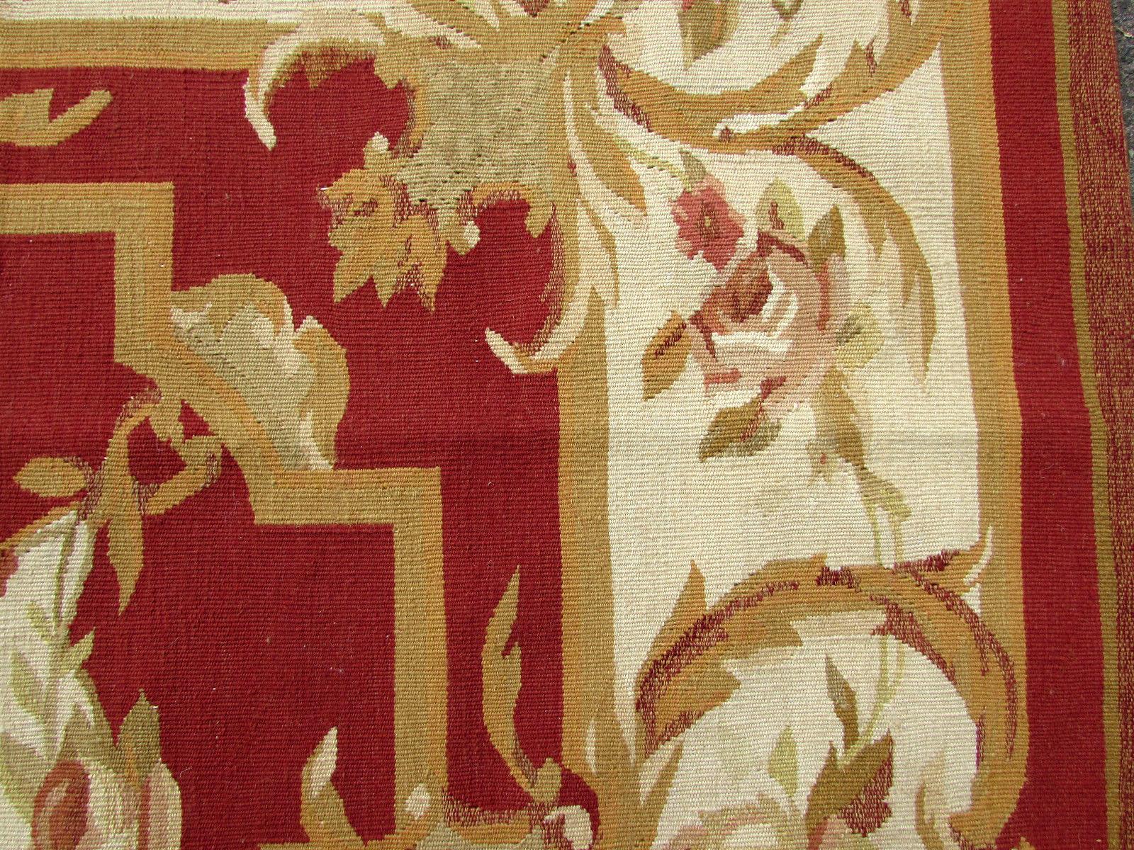 Handmade Vintage French Aubusson Rug, 1970s, 1Q0271 In Good Condition In Bordeaux, FR
