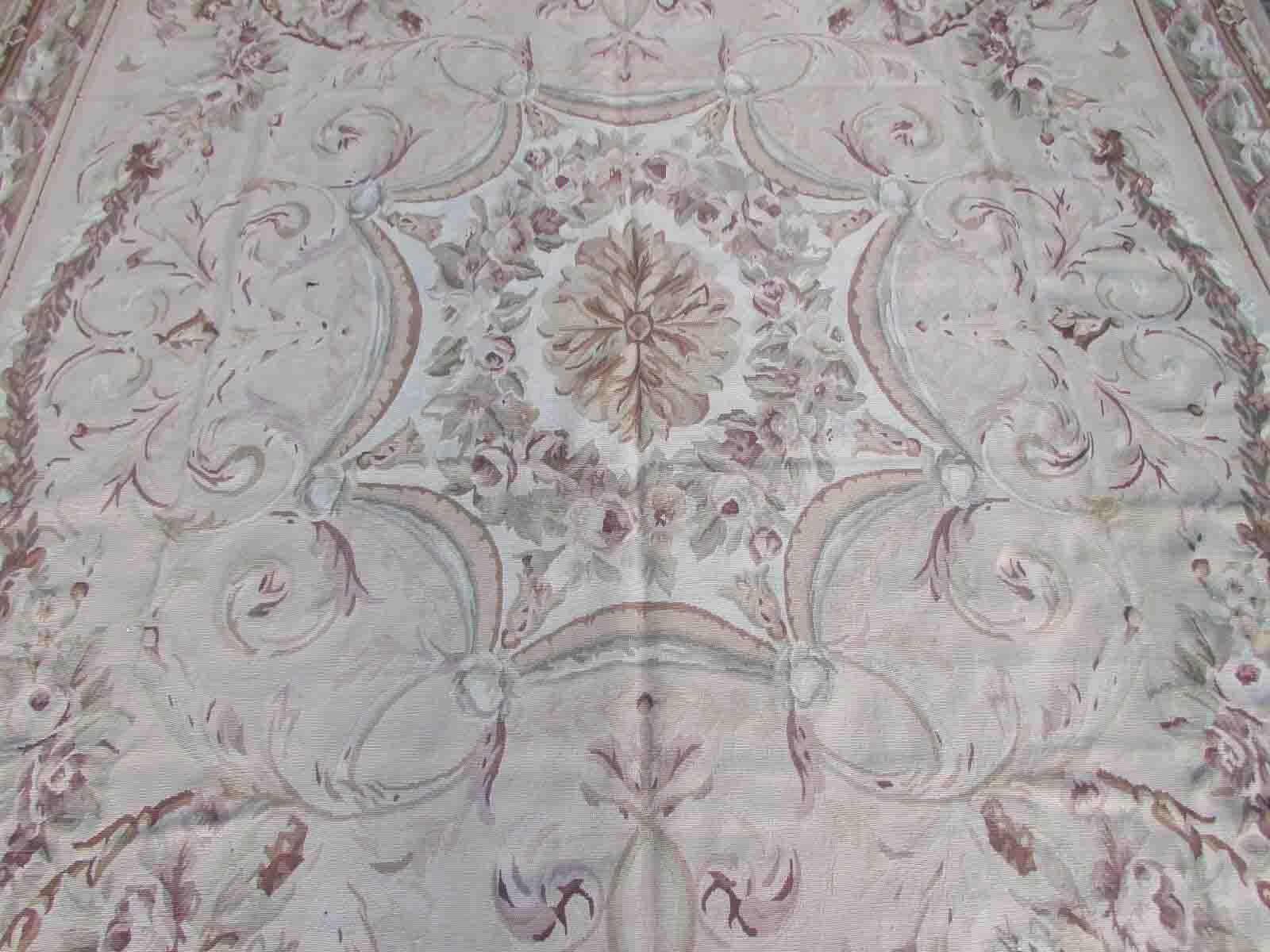 Hand-Knotted Handmade Vintage French Aubusson Rug, 1970s, 1Q08 For Sale