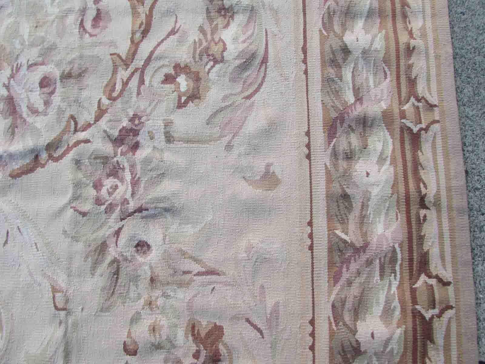 Handmade Vintage French Aubusson Rug, 1970s, 1Q08 For Sale 1