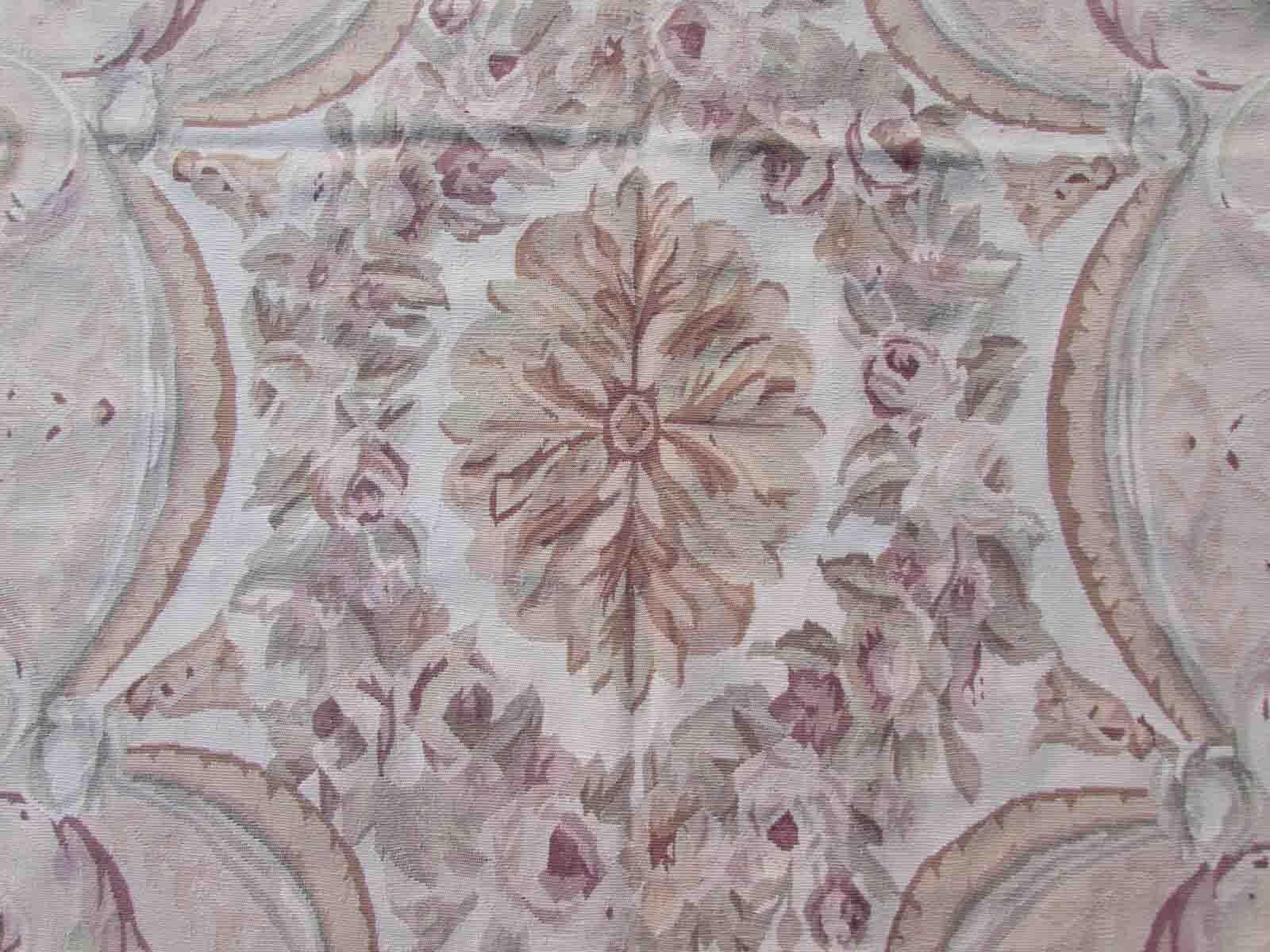 Handmade Vintage French Aubusson Rug, 1970s, 1Q08 For Sale 2