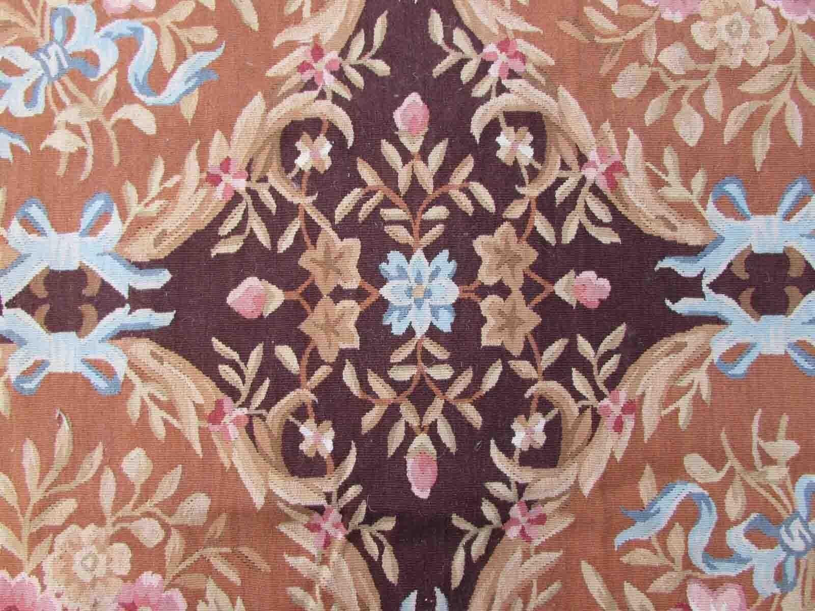 Handmade Vintage French Aubusson Rug, 1970s, 1Q22 In Good Condition For Sale In Bordeaux, FR