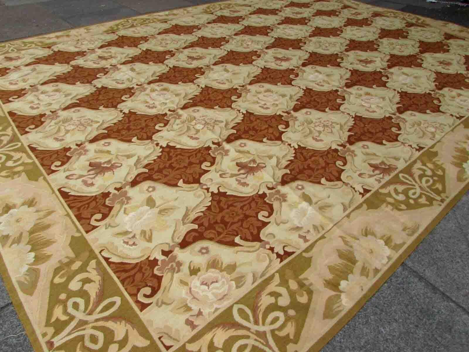 Handmade Vintage French Aubusson Rug, 1970s, 1Q23 For Sale 6