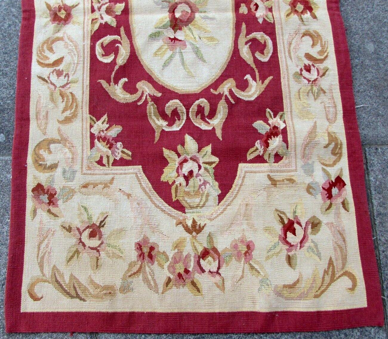 Handmade vintage classic French Aubusson rug. It is from the end of the 20th century in original good condition.

- Condition: original good,

- circa 1980s,

- Size: 2.7' x 4.10' (79cm x 145cm),

- Material: wool,

- Country of origin: