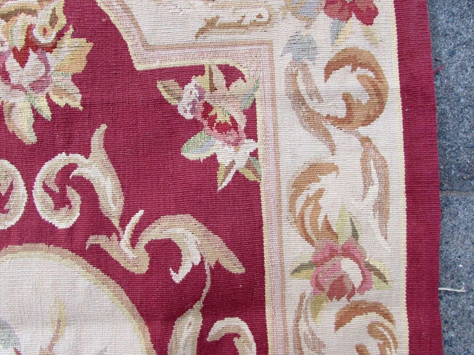 Handmade Vintage French Aubusson Rug, 1980s, 1Q0137 In Good Condition In Bordeaux, FR