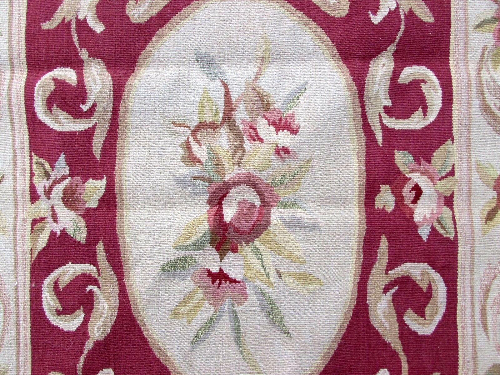 Late 20th Century Handmade Vintage French Aubusson Rug, 1980s, 1Q0137