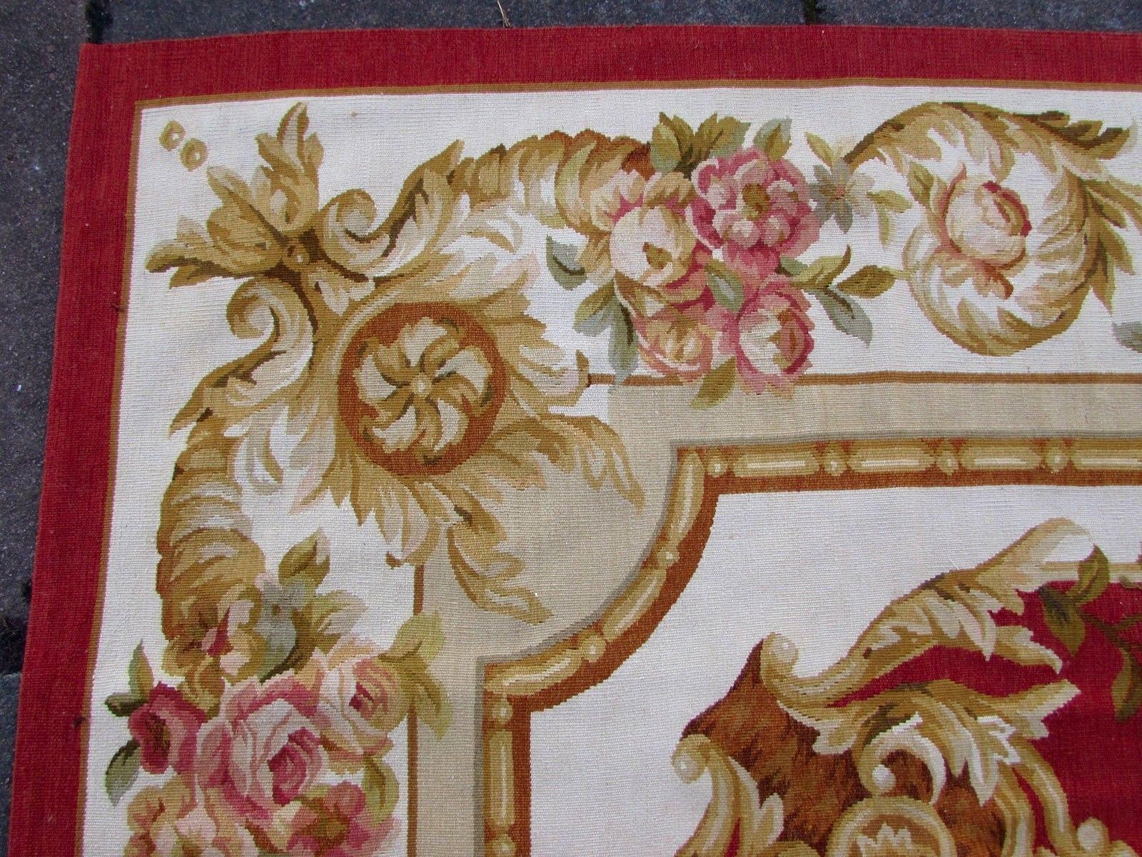 Handmade Vintage French Aubusson Rug, 1980s, 1Q0139 In Good Condition In Bordeaux, FR