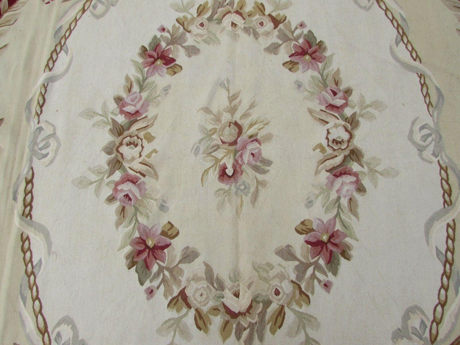 Late 20th Century Handmade Vintage French Aubusson Rug, 1980s, 1Q0351