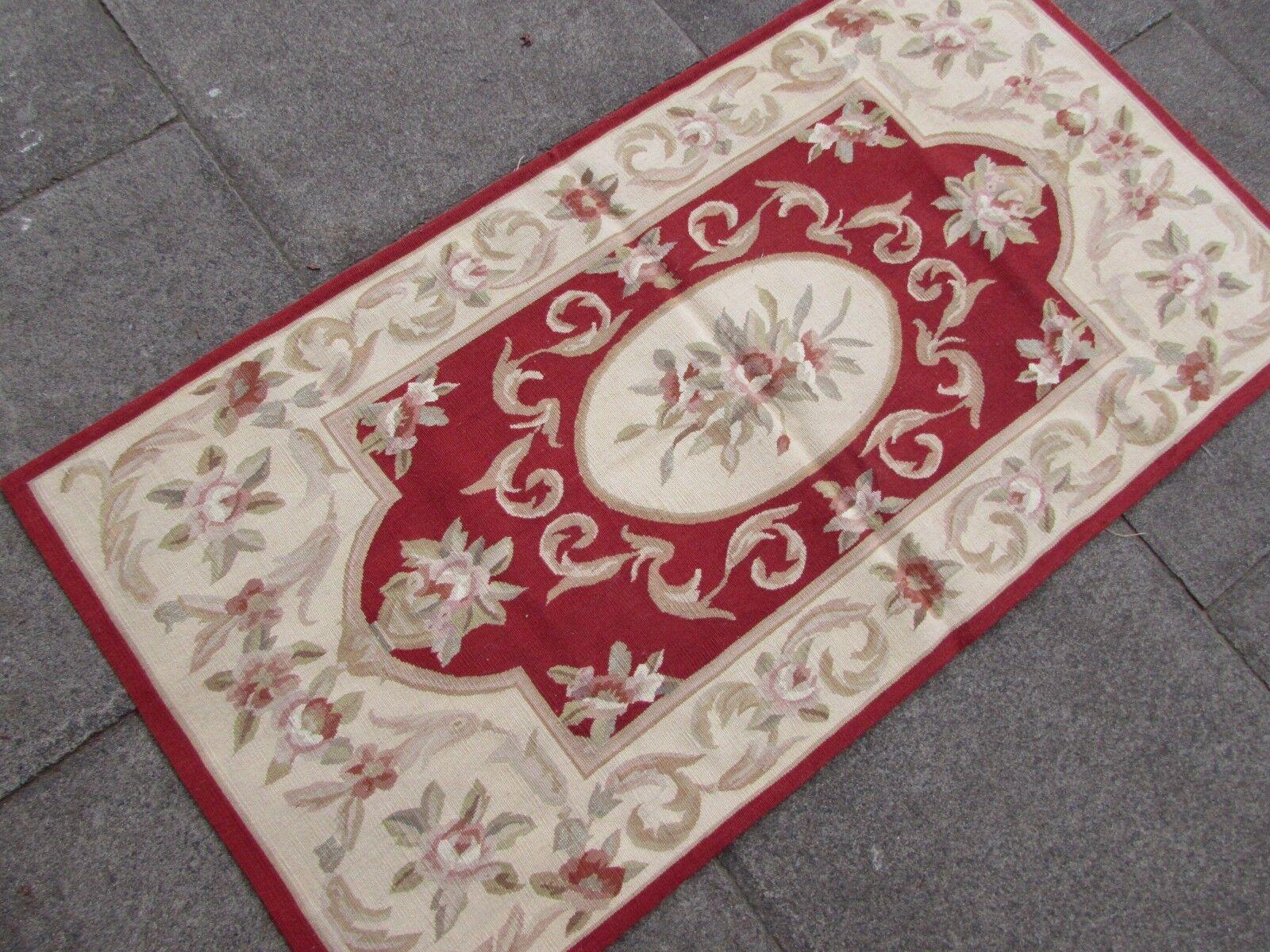 Handmade Vintage French AUbusson Rug 2.4' x 4.7', 1970s - 1Q67 For Sale 6