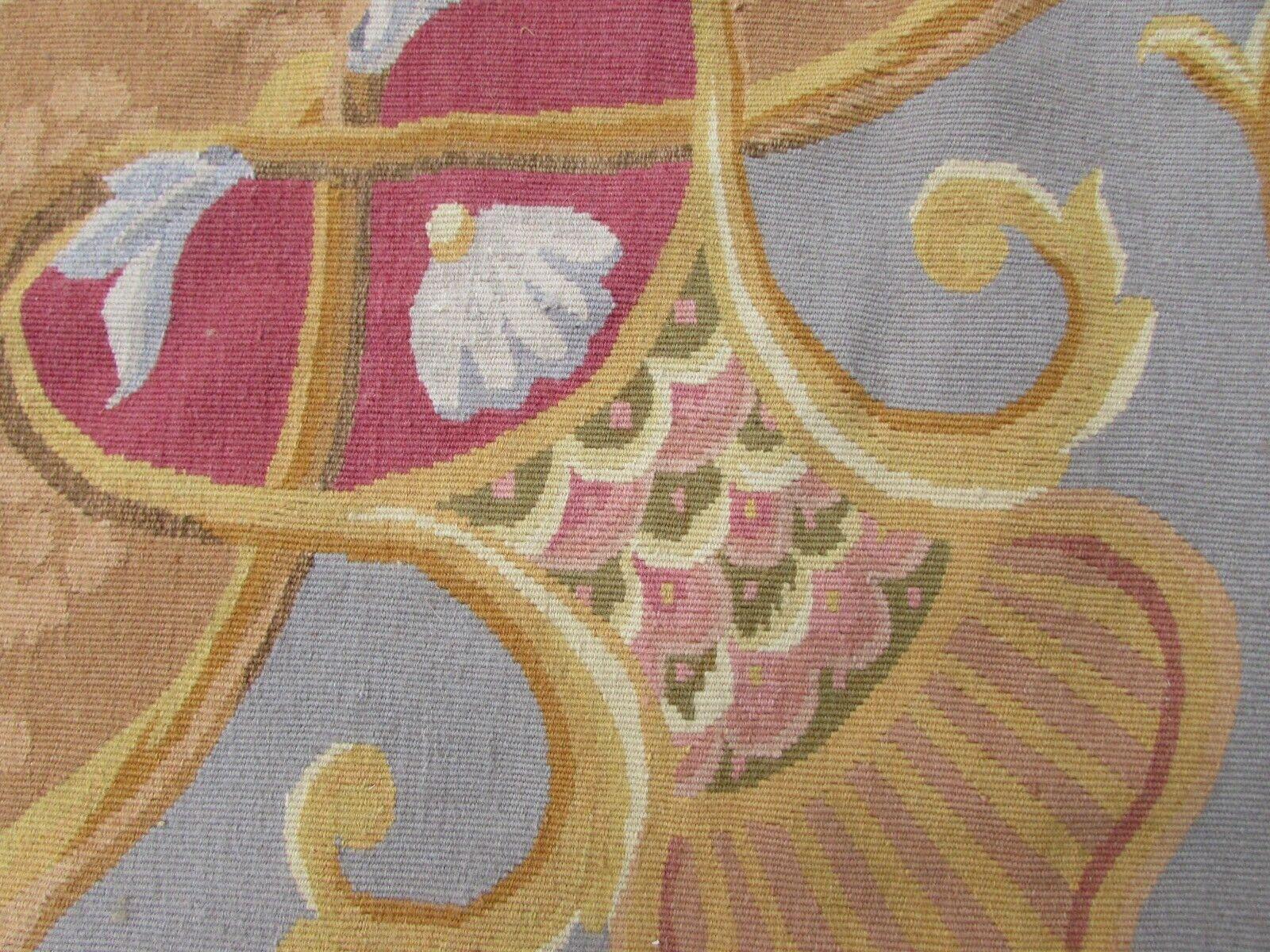 Handmade Vintage French Aubusson Rug 8' x 10', 1970s, 1Q63 In Good Condition For Sale In Bordeaux, FR