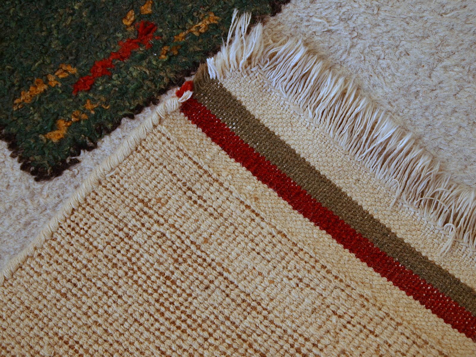 Handgefertigter Gabbeh-Teppich im Vintage-Stil:: 1960er Jahre:: 1C344 (Asiatisch) im Angebot