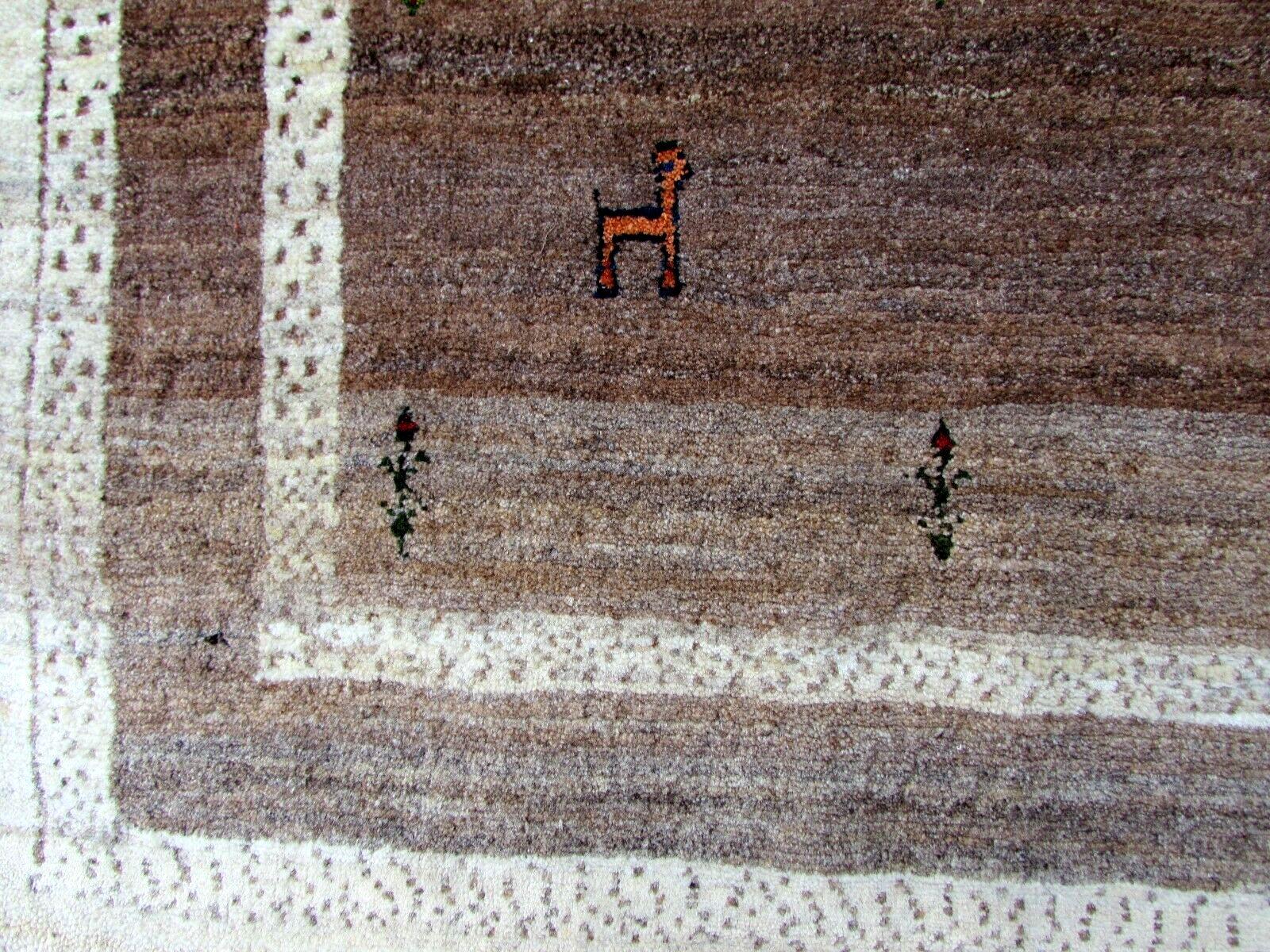 Handmade Vintage Gabbeh Style Rug, 1970s, 1Q0255 In Good Condition In Bordeaux, FR