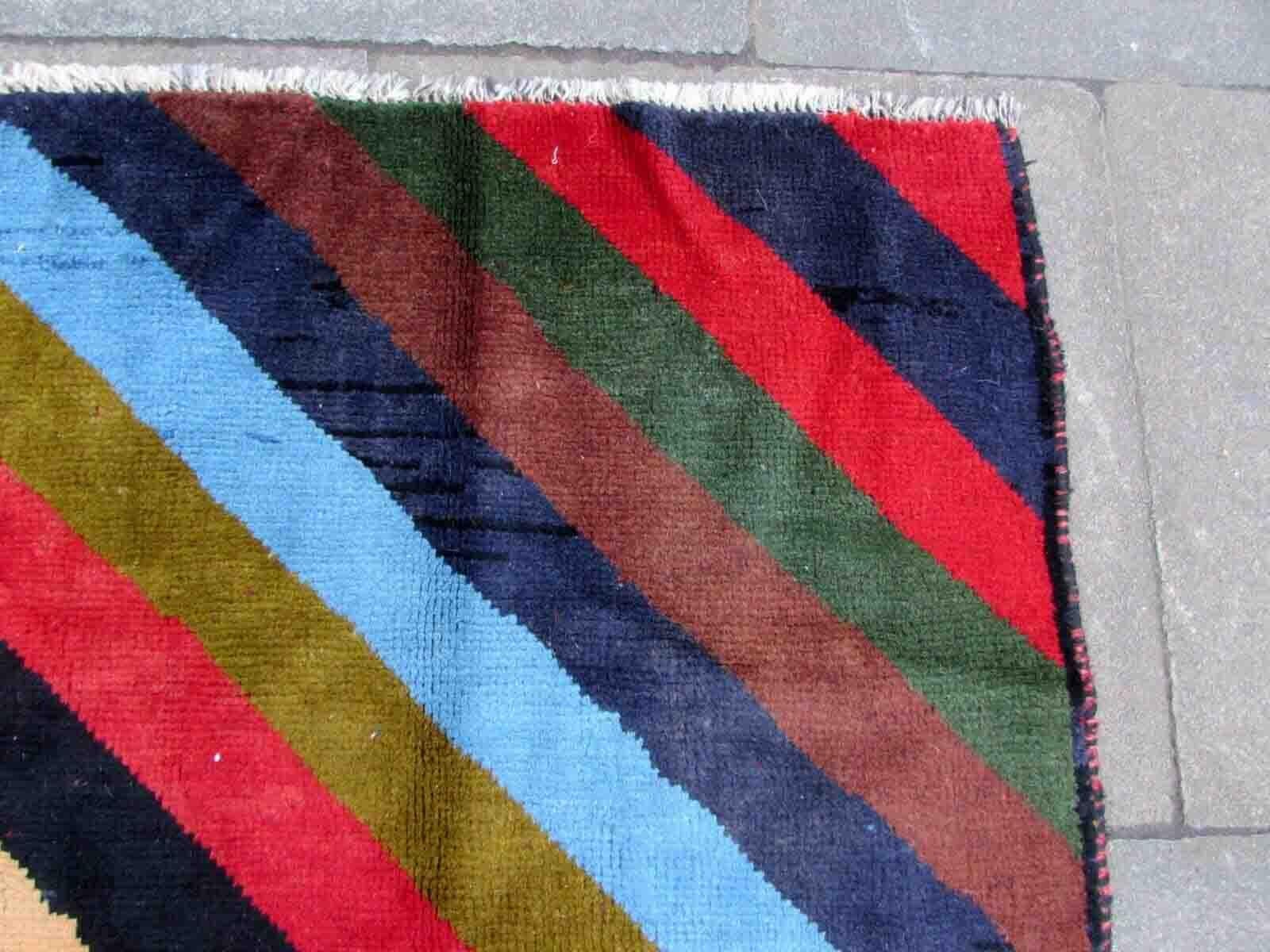Handgefertigter Vintage-Teppich im Gabbeh-Stil, 1970er Jahre, 1Q27 (Ende des 20. Jahrhunderts) im Angebot