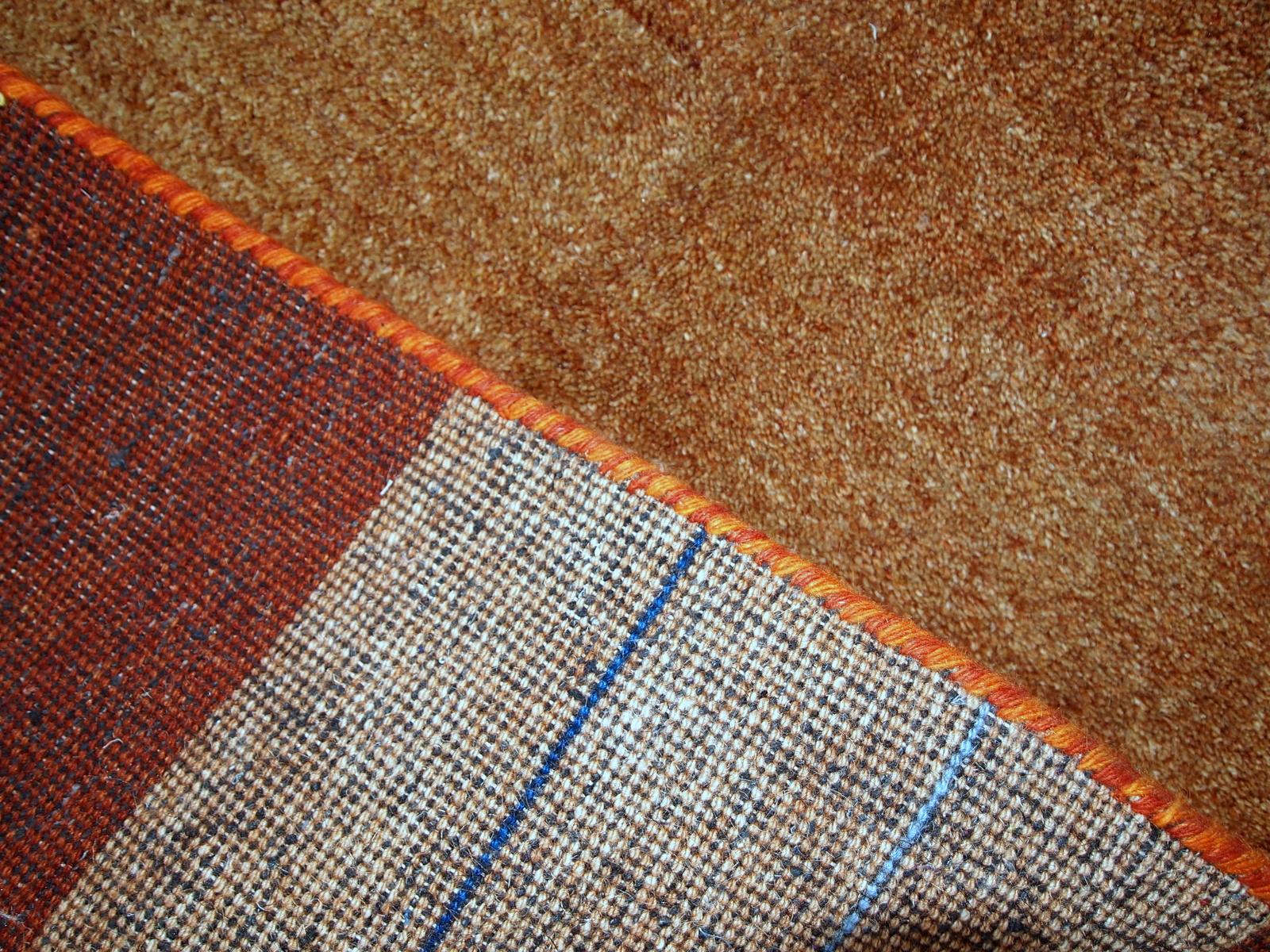 Lana Tappeto fatto a mano in stile Gabbeh vintage, anni '80, 1C463 in vendita