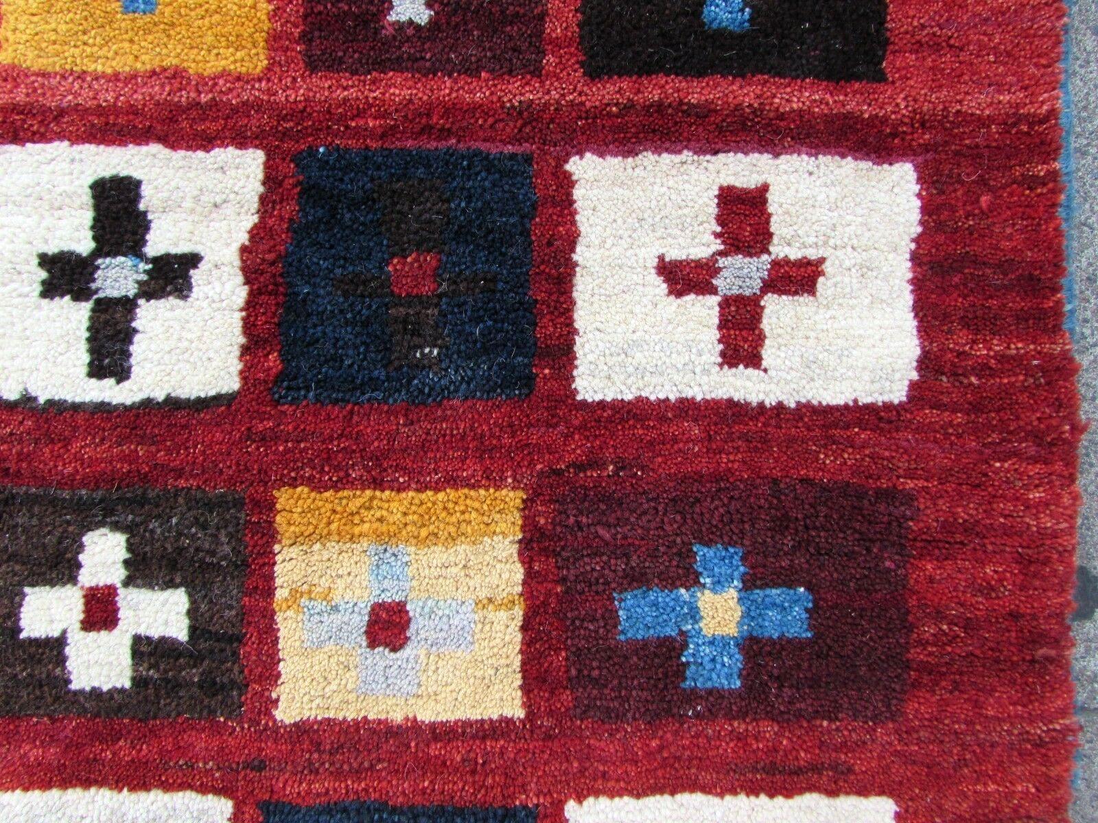 Handmade Vintage Gabbeh Style Rug, 1980s, 1Q0105 In Good Condition In Bordeaux, FR