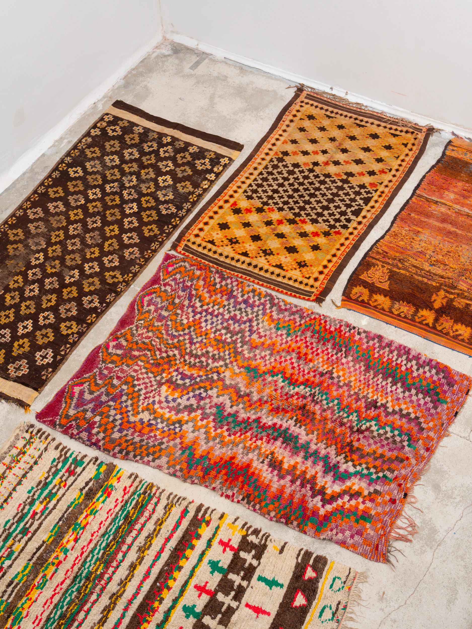 Tapis marocain vintage vert et jaune, fait main, années 90 en vente 2