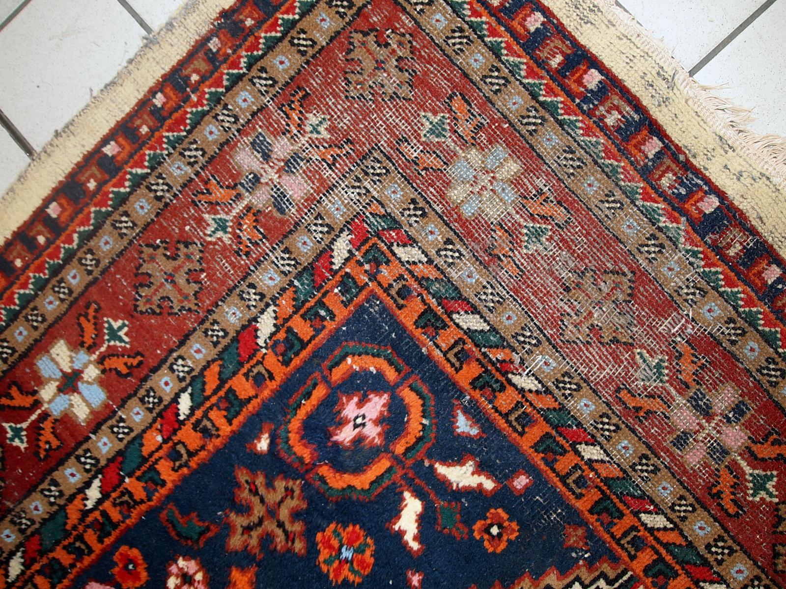 Handmade Vintage Hamadan Style Rug, 1970s, 1C695 For Sale 4