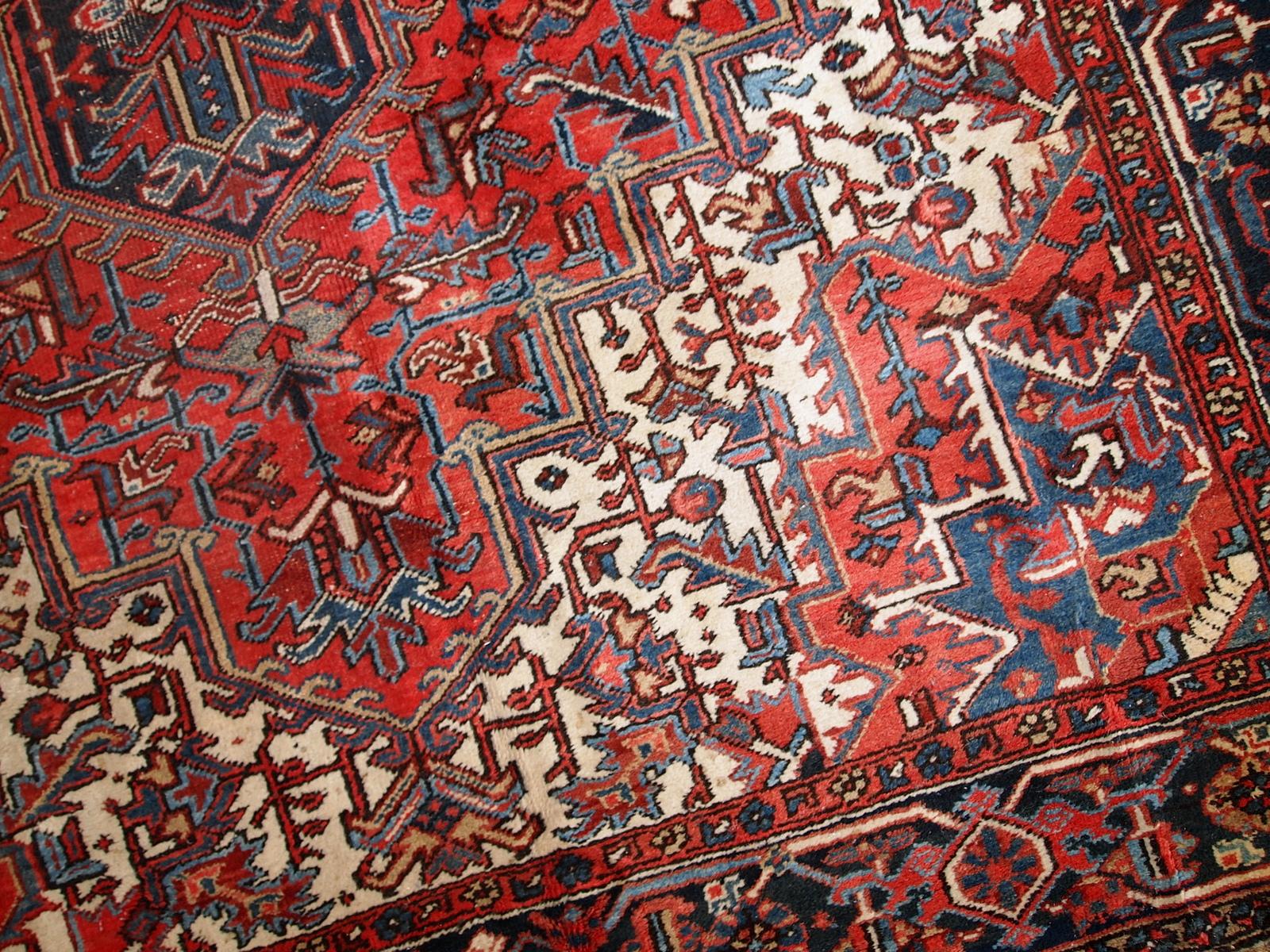Hand-Knotted Handmade Vintage Heriz Style Rug, 1950s, 1C697 For Sale