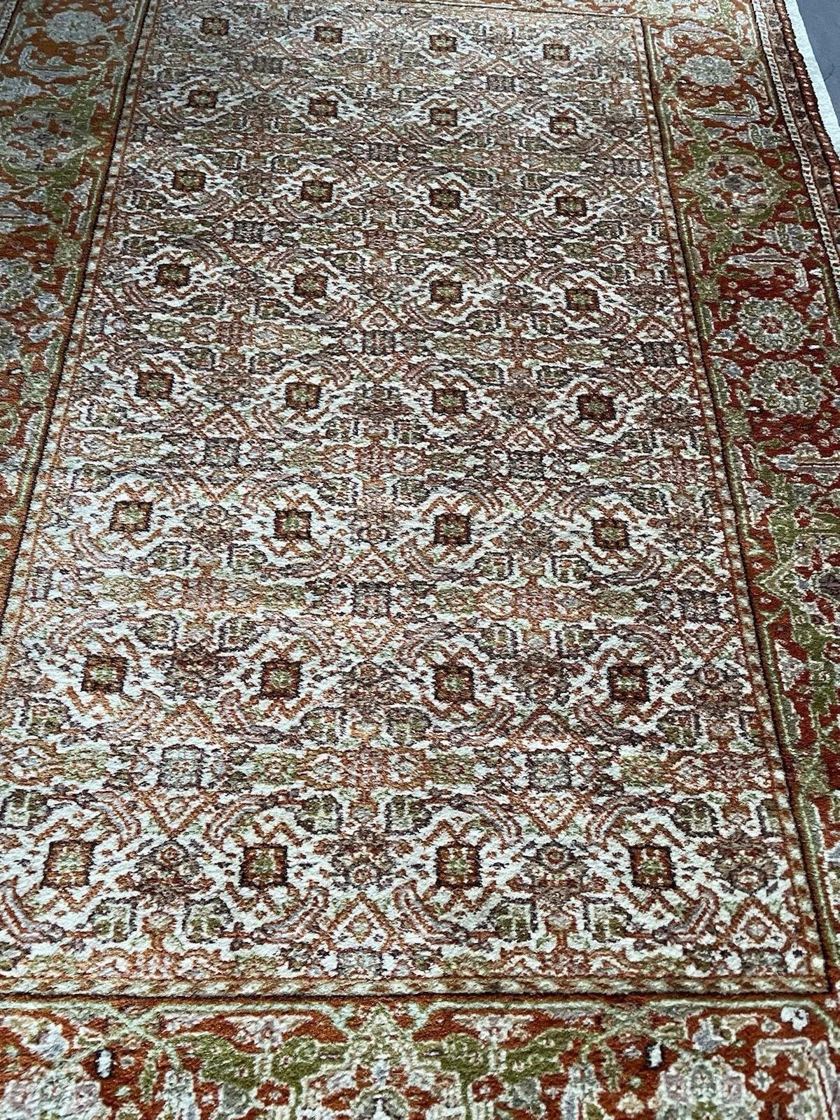 Fin du 20e siècle Tapis indien Agra vintage fait à la main, 4' x 6', 1970 - 1N75 en vente