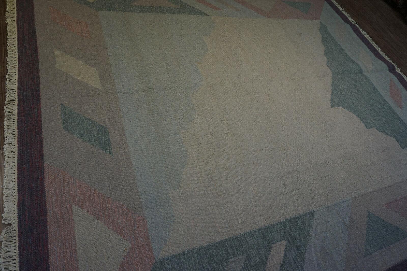 Handgefertigter indischer Dhurrie-Kelim-Teppich im Vintage-Stil 8.4' x 9.6', 1970er Jahre - 1D44 im Angebot 3