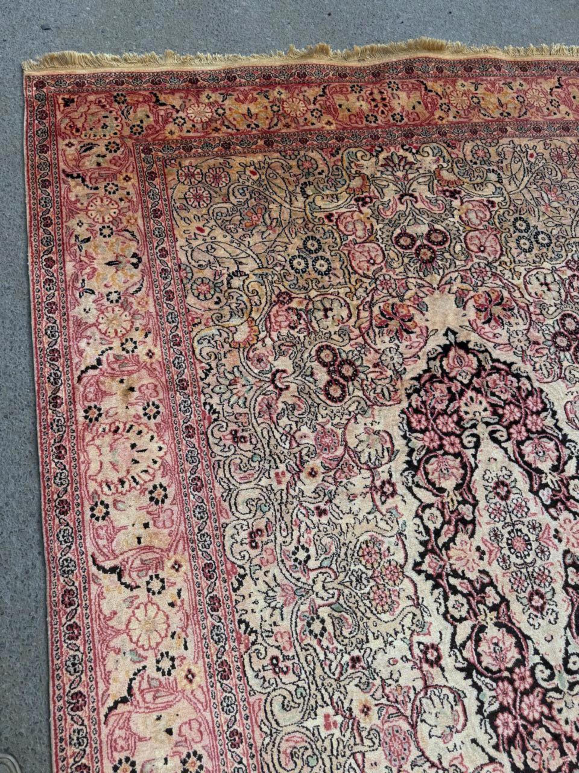 Francese Tappeto di seta del Kashmir indiano d'epoca fatto a mano 6' x 8.11', anni '50 - 2B117 in vendita