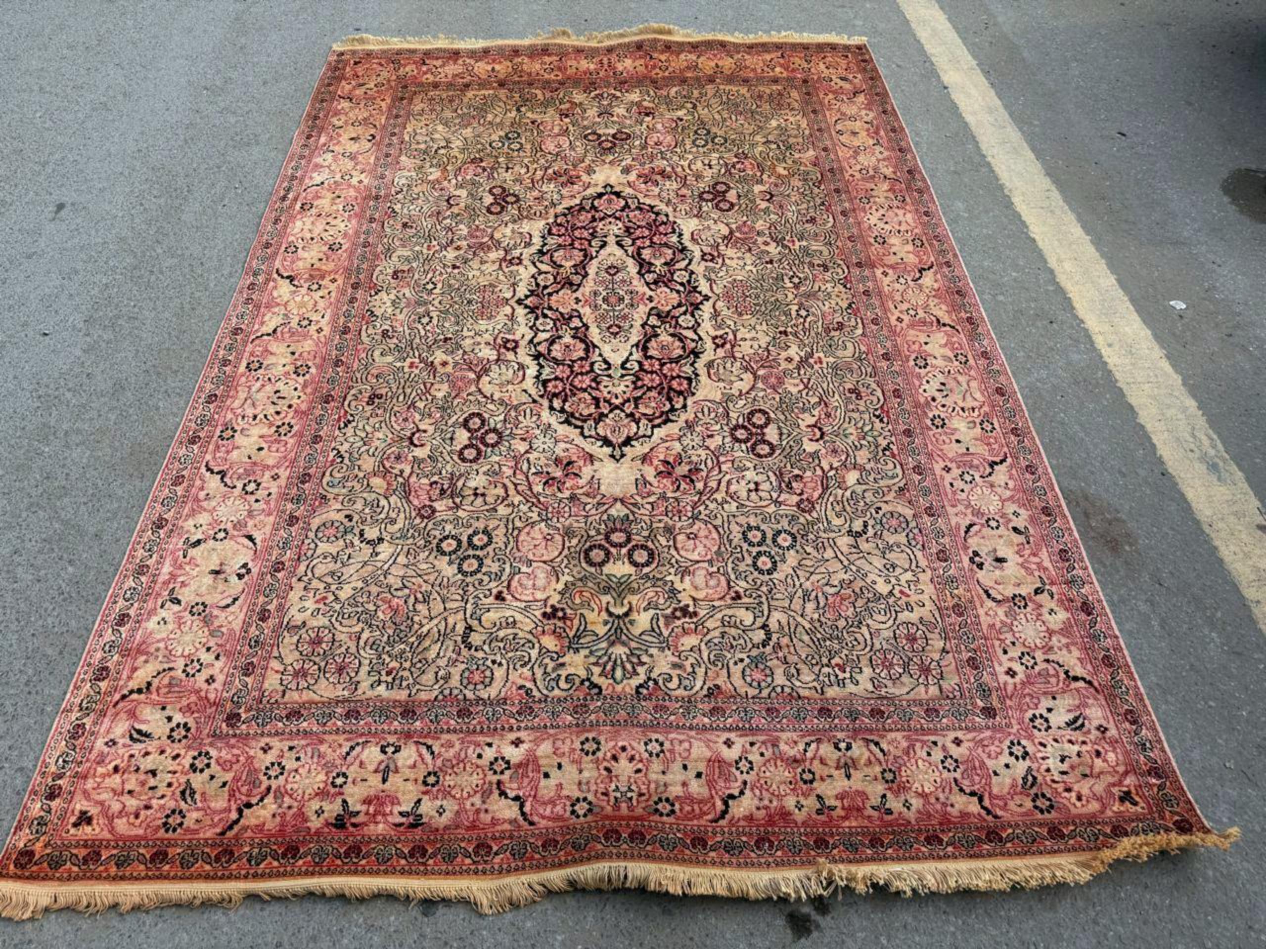 Tappeto di seta del Kashmir indiano d'epoca fatto a mano 6' x 8.11', anni '50 - 2B117 In condizioni buone in vendita a Bordeaux, FR