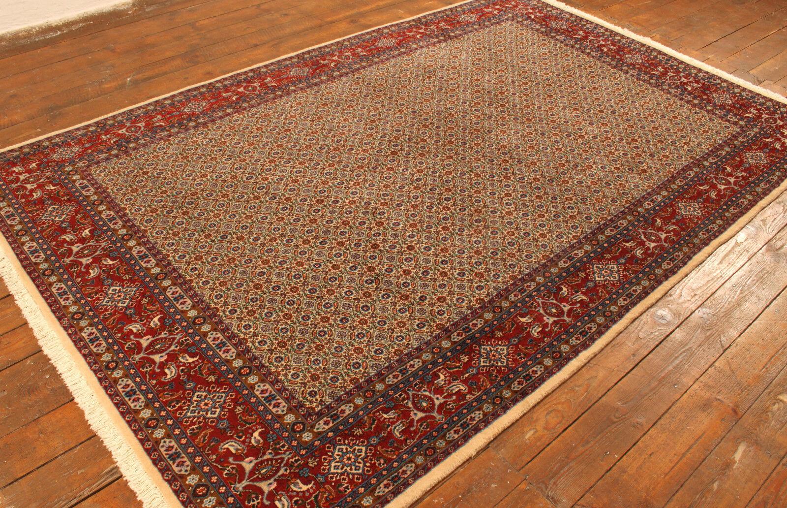 Wool Handmade Vintage Indian Mahal Rug 6.3' x 9.8', 1970s - 1T30 For Sale