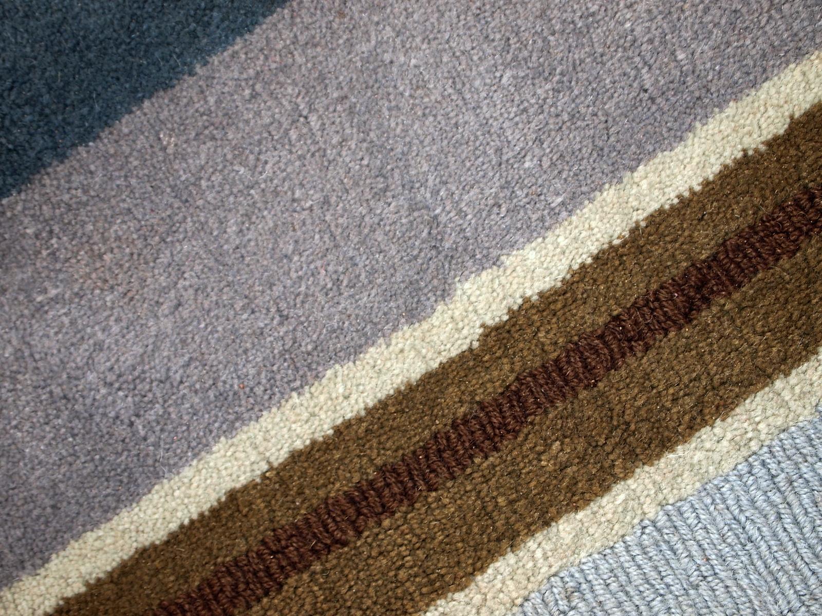 Handmade vintage Indian Modern rug, 1980s - 1C551 For Sale 4