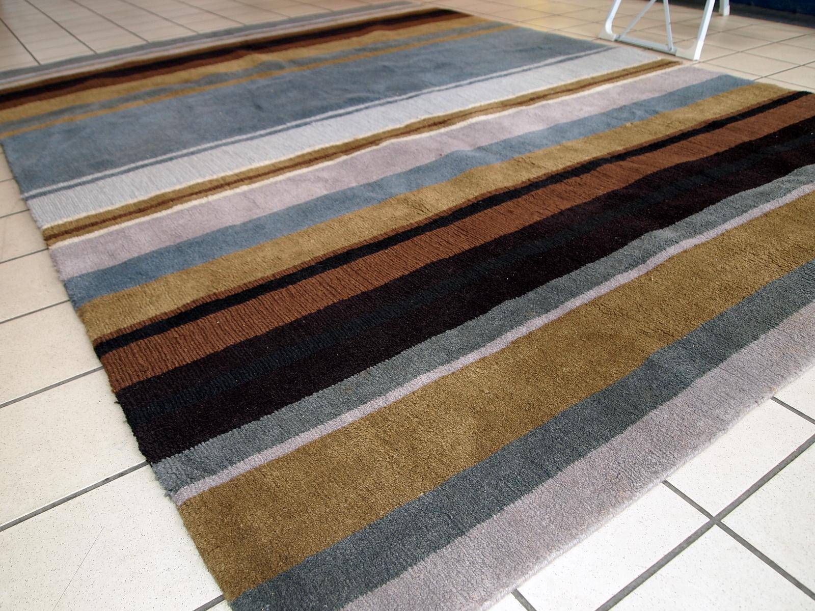 Handmade vintage Indian Modern rug, 1980s - 1C551 For Sale 5