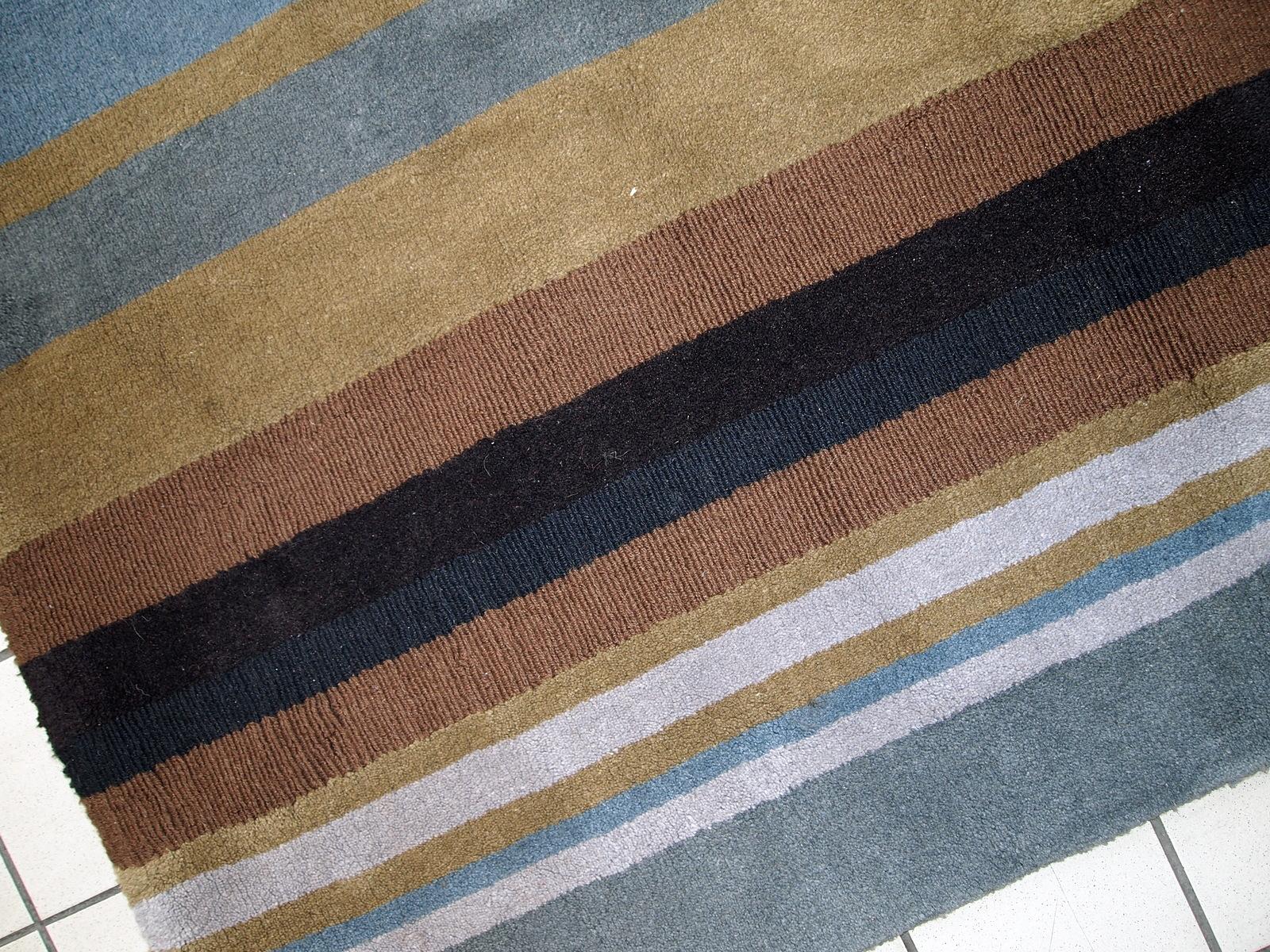 Handmade vintage Indian Modern rug, 1980s - 1C551 For Sale 2