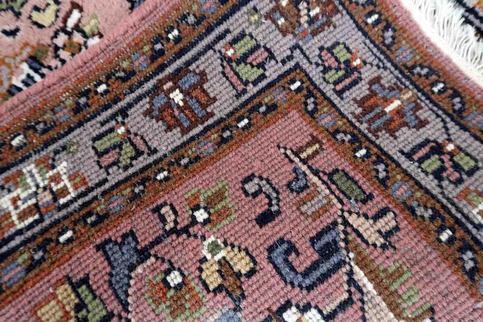 Handgefertigter indischer Seraband-Teppich, 1970er Jahre, 1C1050 (Handgeknüpft) im Angebot