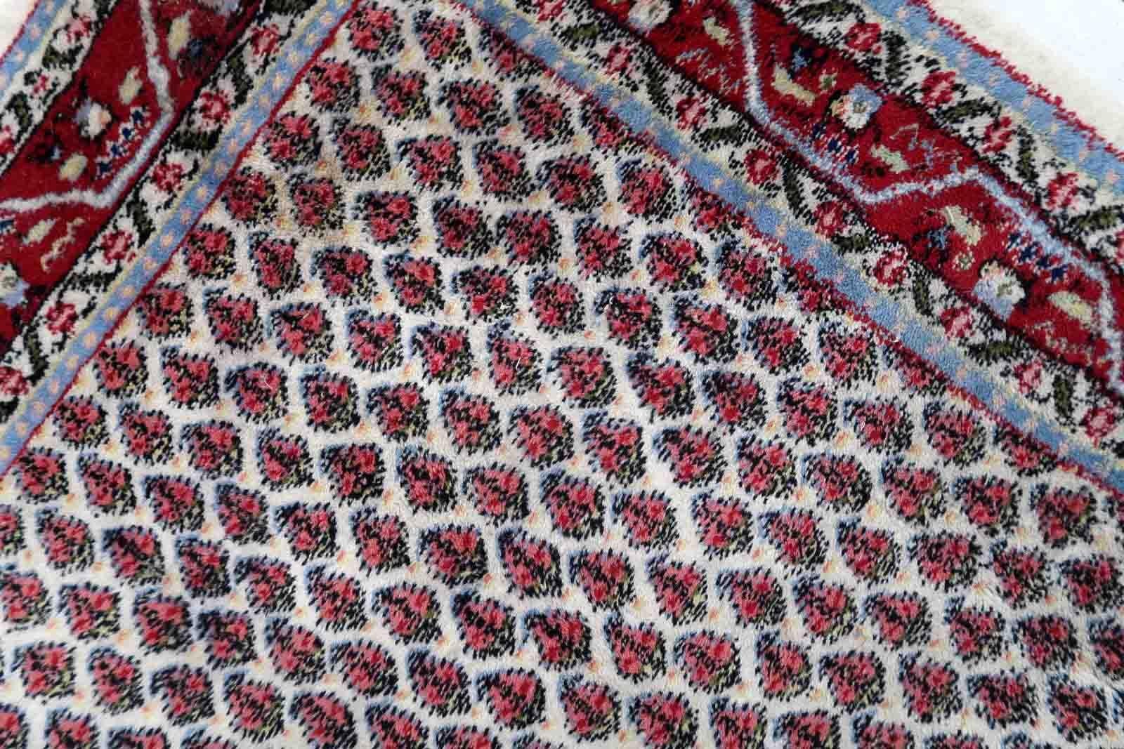 Handgefertigter indischer Serabandteppich im Vintage-Stil, 1970er Jahre, 1C859 (Ende des 20. Jahrhunderts) im Angebot