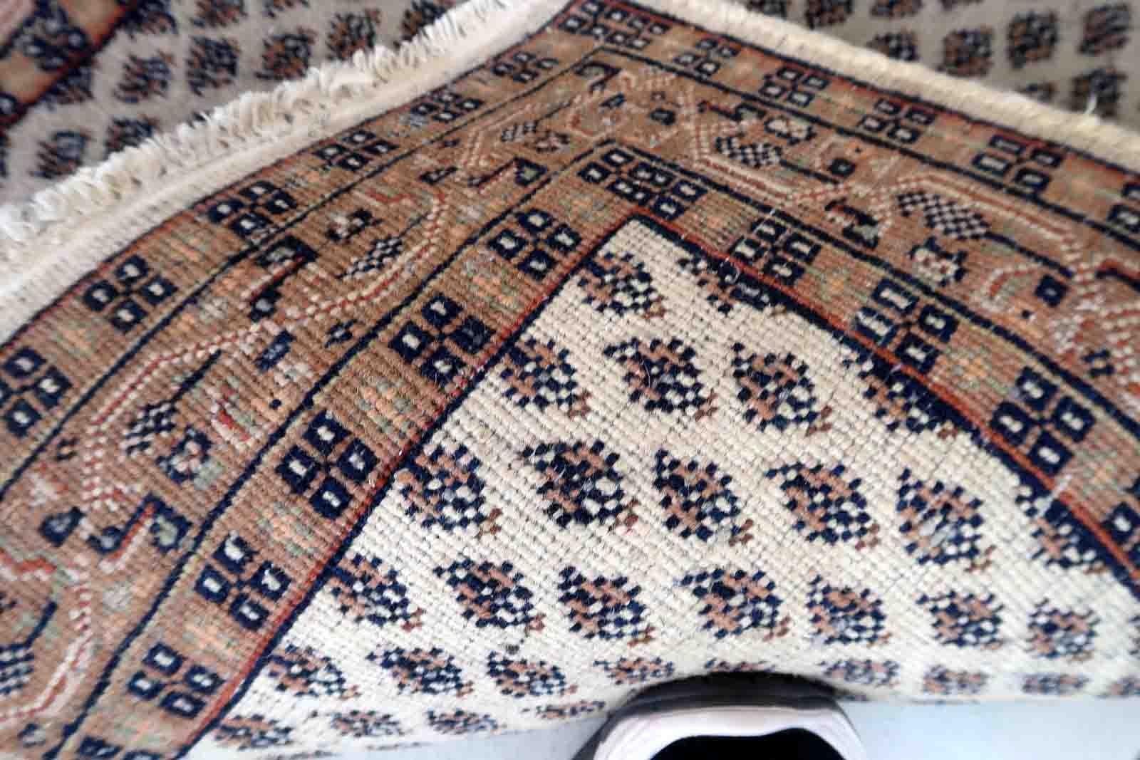 Machine-Made Handmade Vintage Indian Seraband Rug, 1970s, 1C897 For Sale