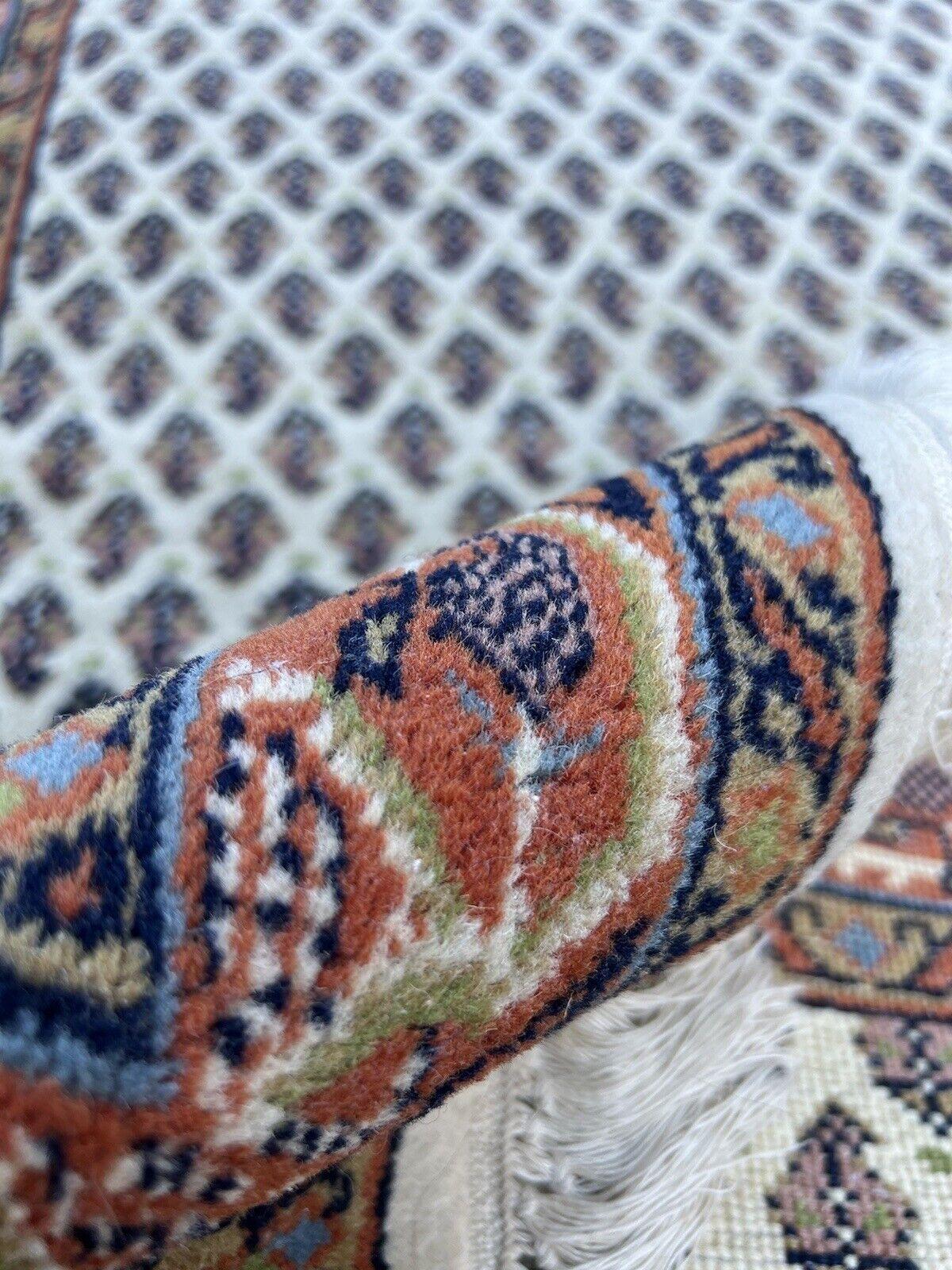 Handgefertigter indischer Seraband-Teppich im Vintage-Stil 2,3' x 5', 1970er Jahre - 1S44 im Zustand „Gut“ im Angebot in Bordeaux, FR